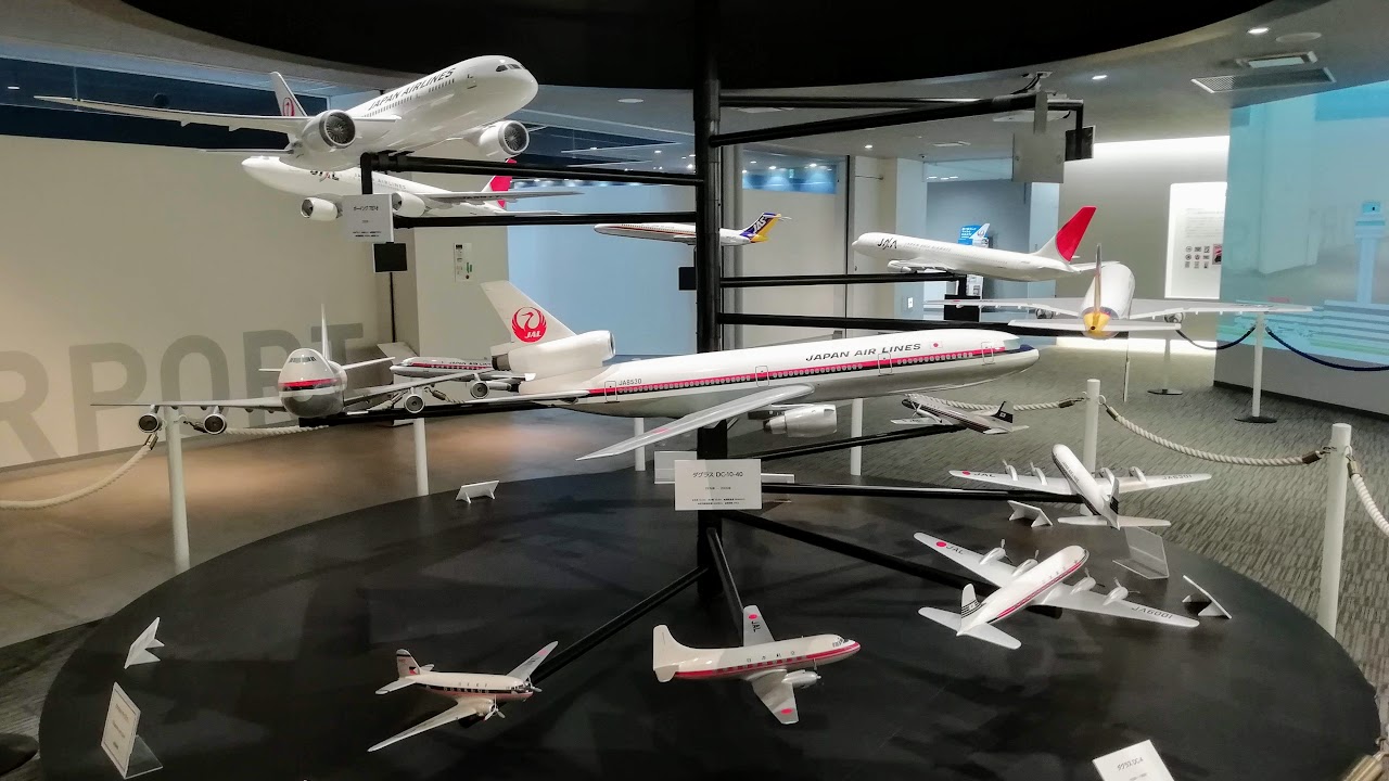 日本航空(JAL)工場見学ツアー 展示エリア