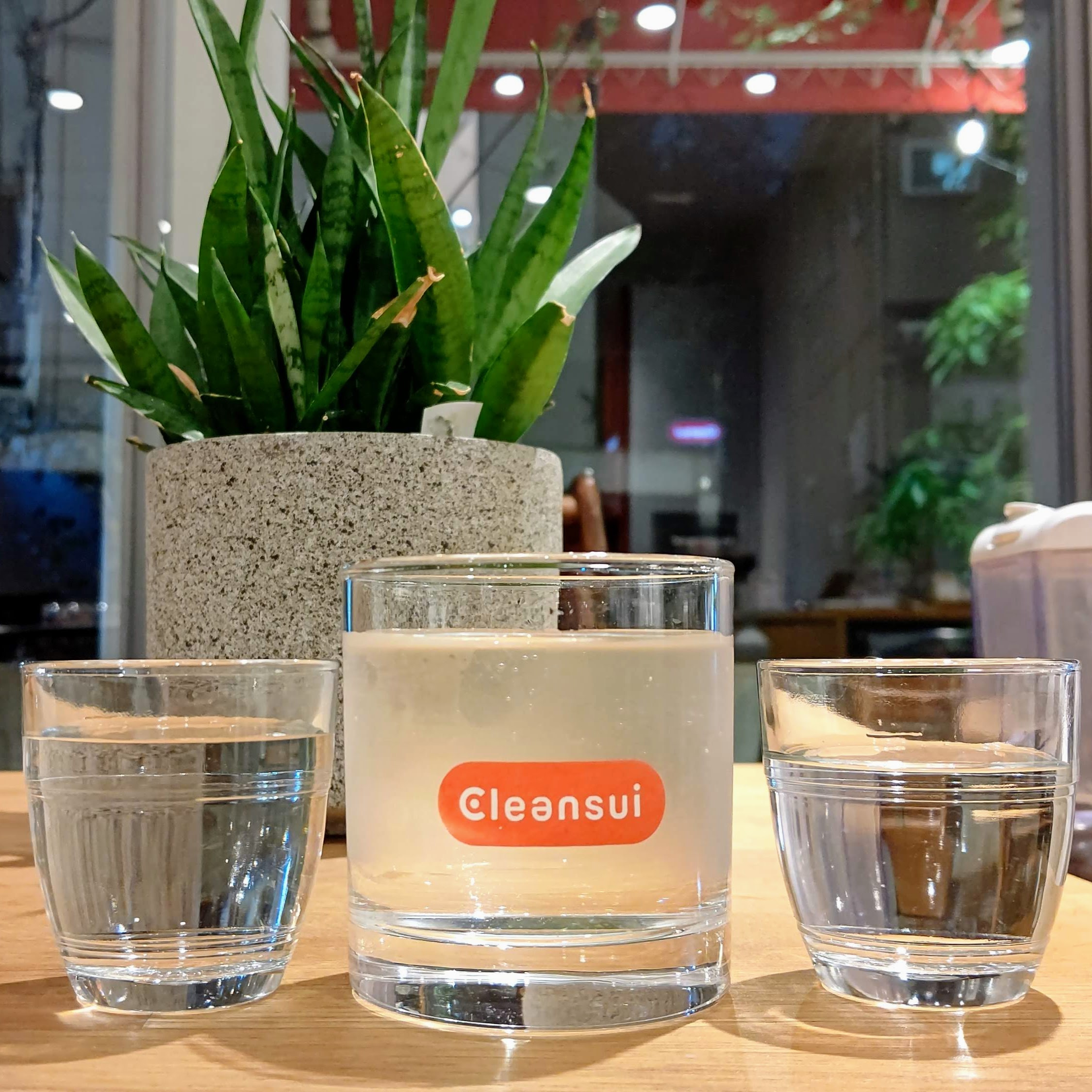 東京都渋谷区 MIZUcafe PRODUCED BY Cleansui 水の飲み比べ
