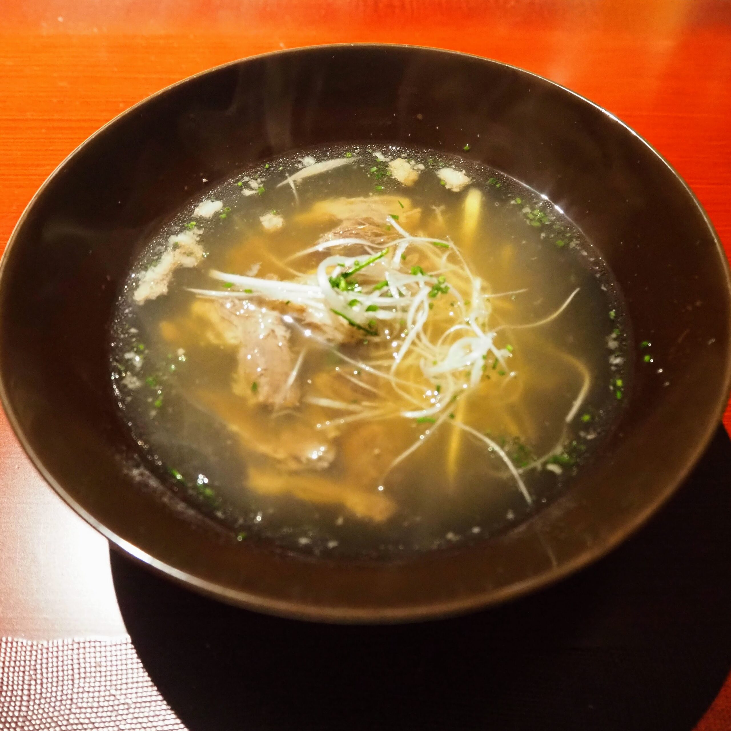 東京都港区 赤坂 肉割烹 京 牛テールのスープ~お吸物仕立て~