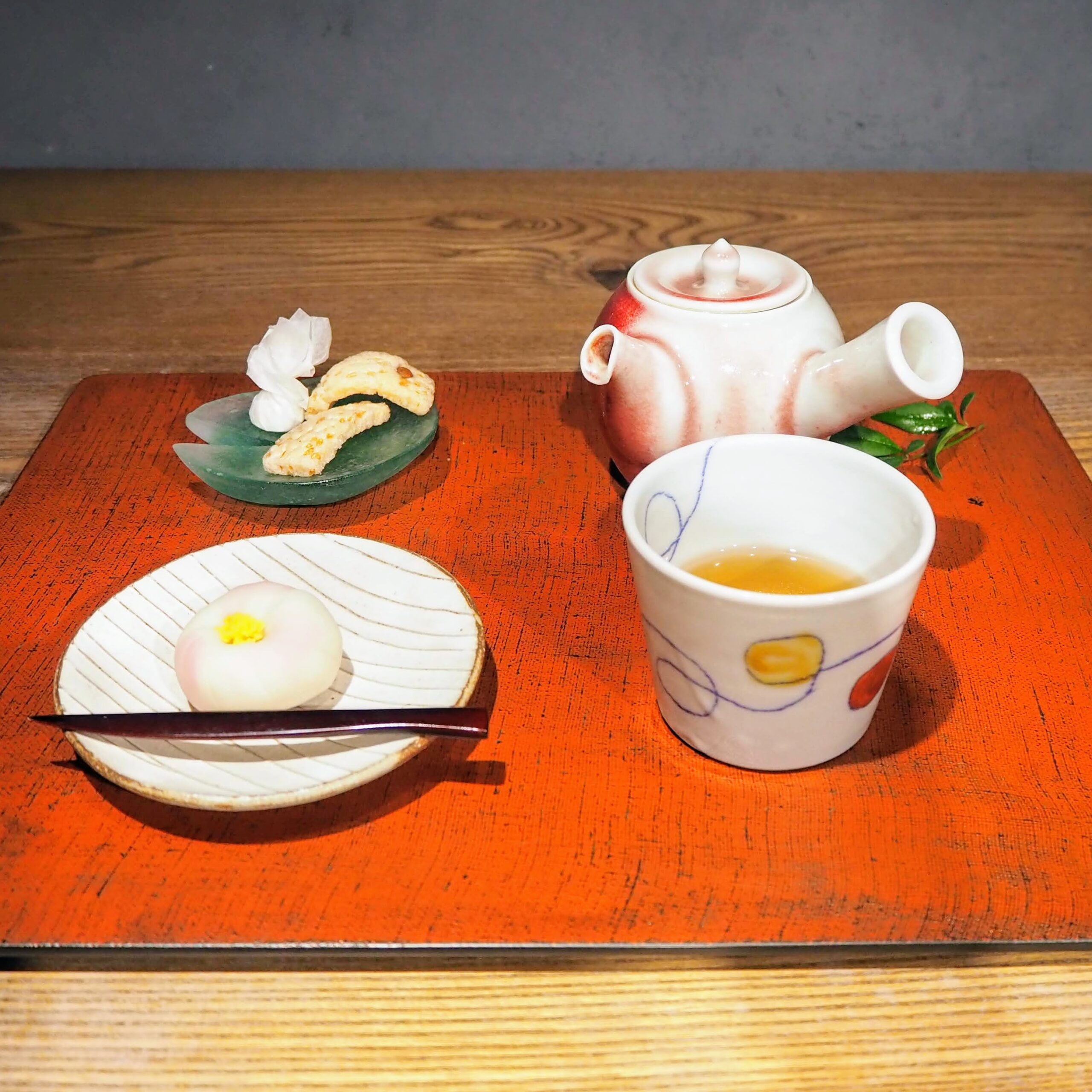 石川県金沢市 ひがし茶屋街 丸八製茶場 一笑 献上加賀棒茶＋季節のお菓子