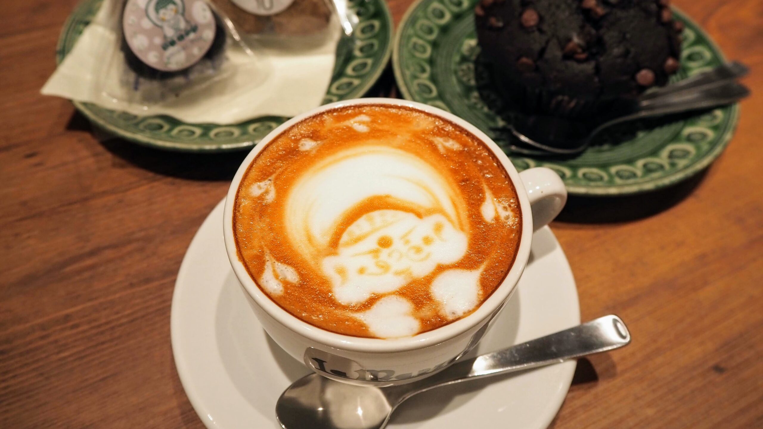 富山県高岡市 クラウドファンディングで作られたカフェ Amida Coffee アミダコーヒー で高岡大仏ラテアート 大仏カステラも Hatrip はとりっぷ