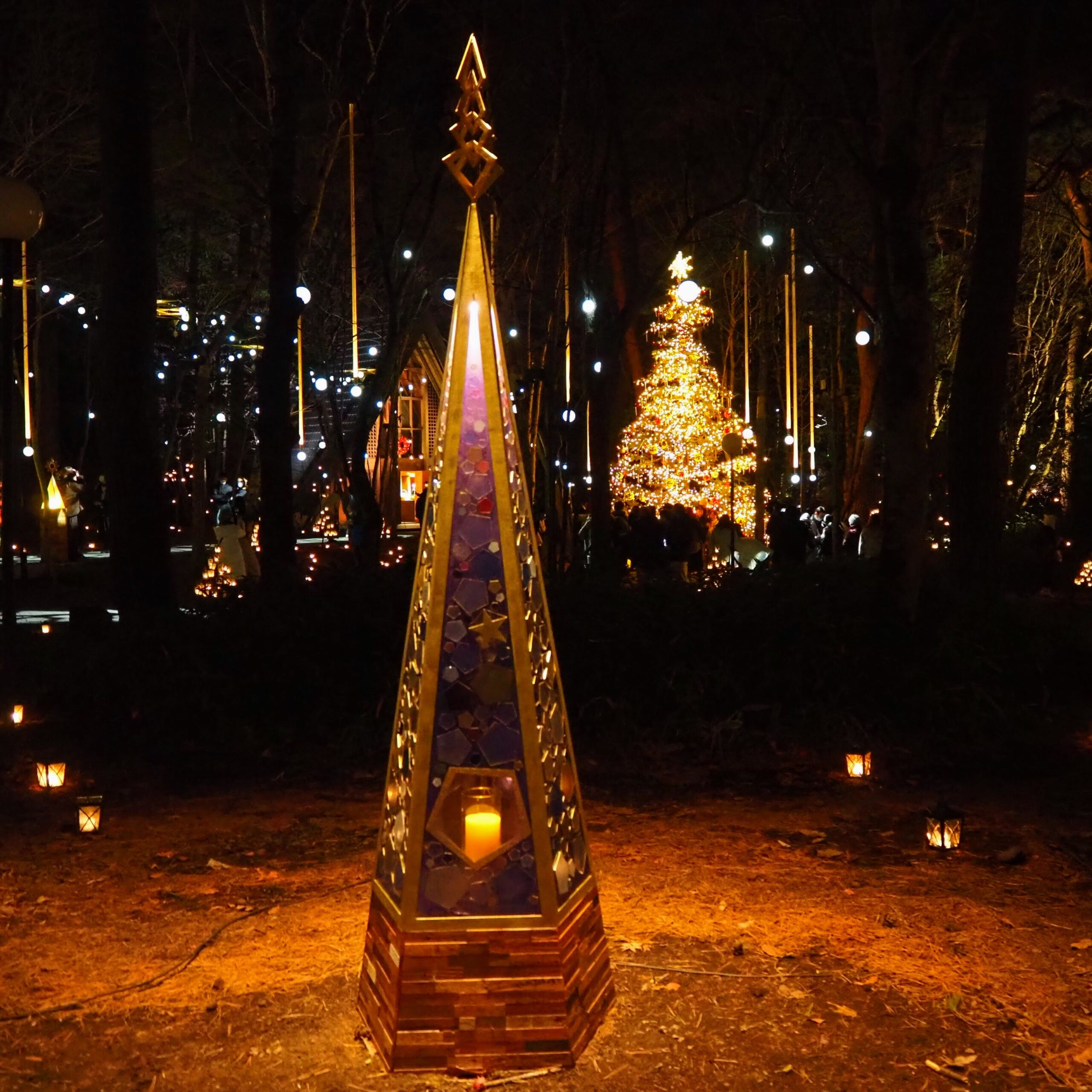軽井沢高原教会 星降る森のクリスマス 2021 アドベントツリー