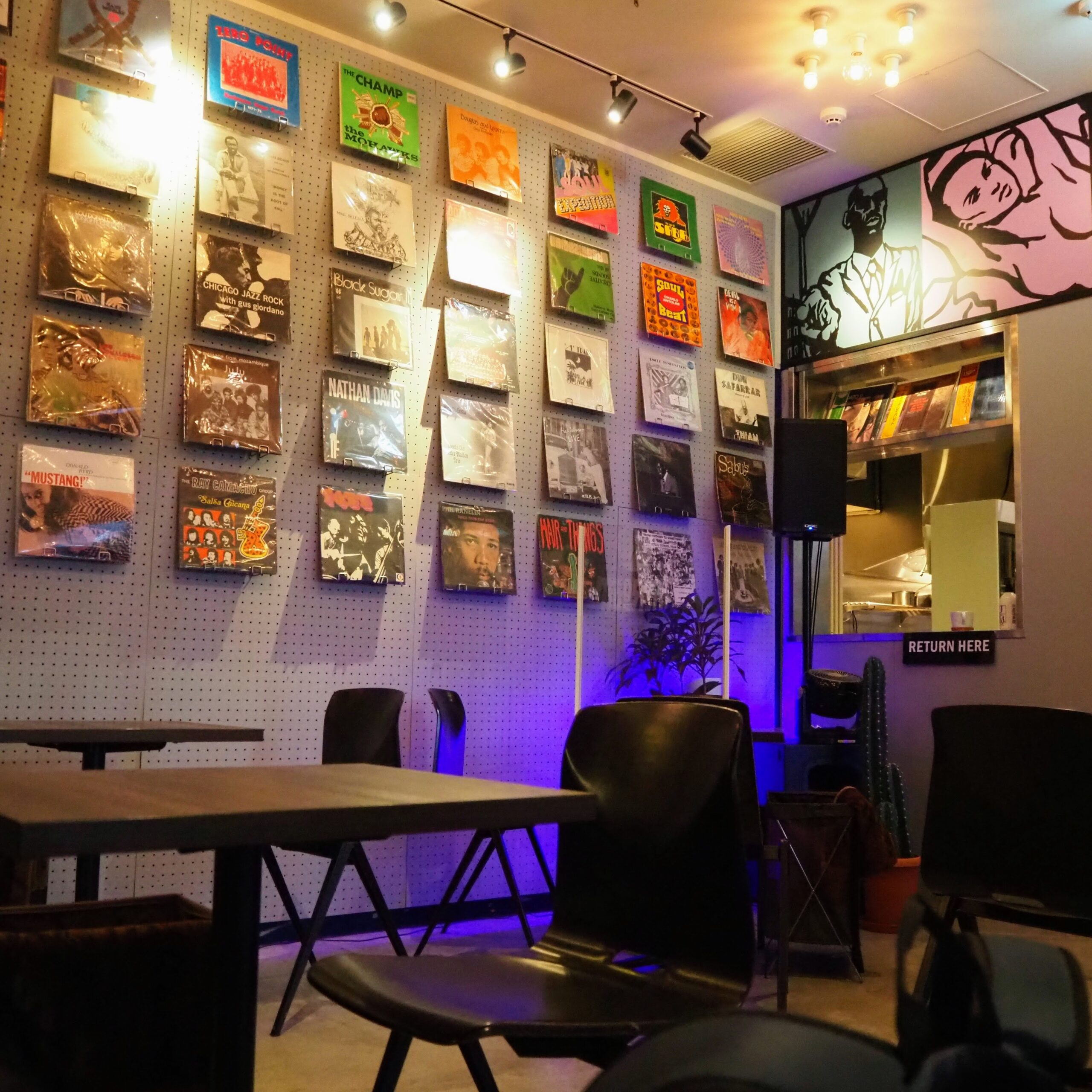 東京都渋谷区 The Room Coffee&BAR レコード