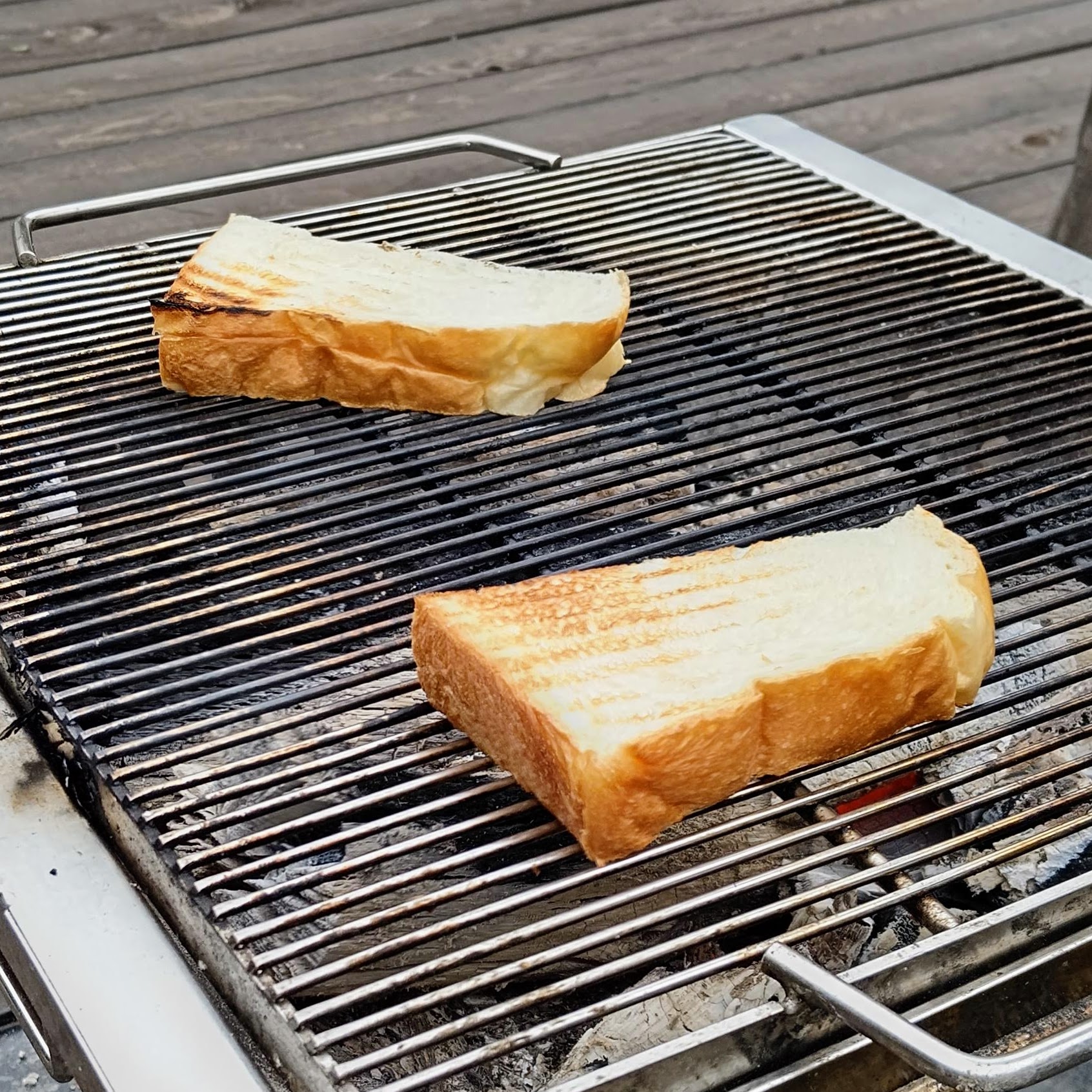 宮城県登米市 里山民宿 かじか村 朝食 炭火焼のトースト