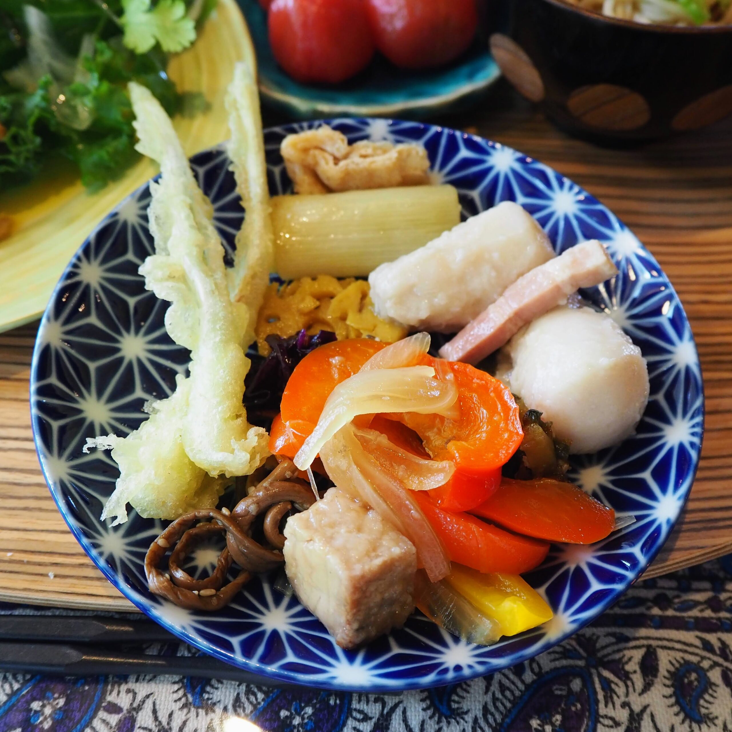 沖縄県名護市 島のおそうざい さんかく家 ランチビュッフェ 島らっきょうの天ぷら
