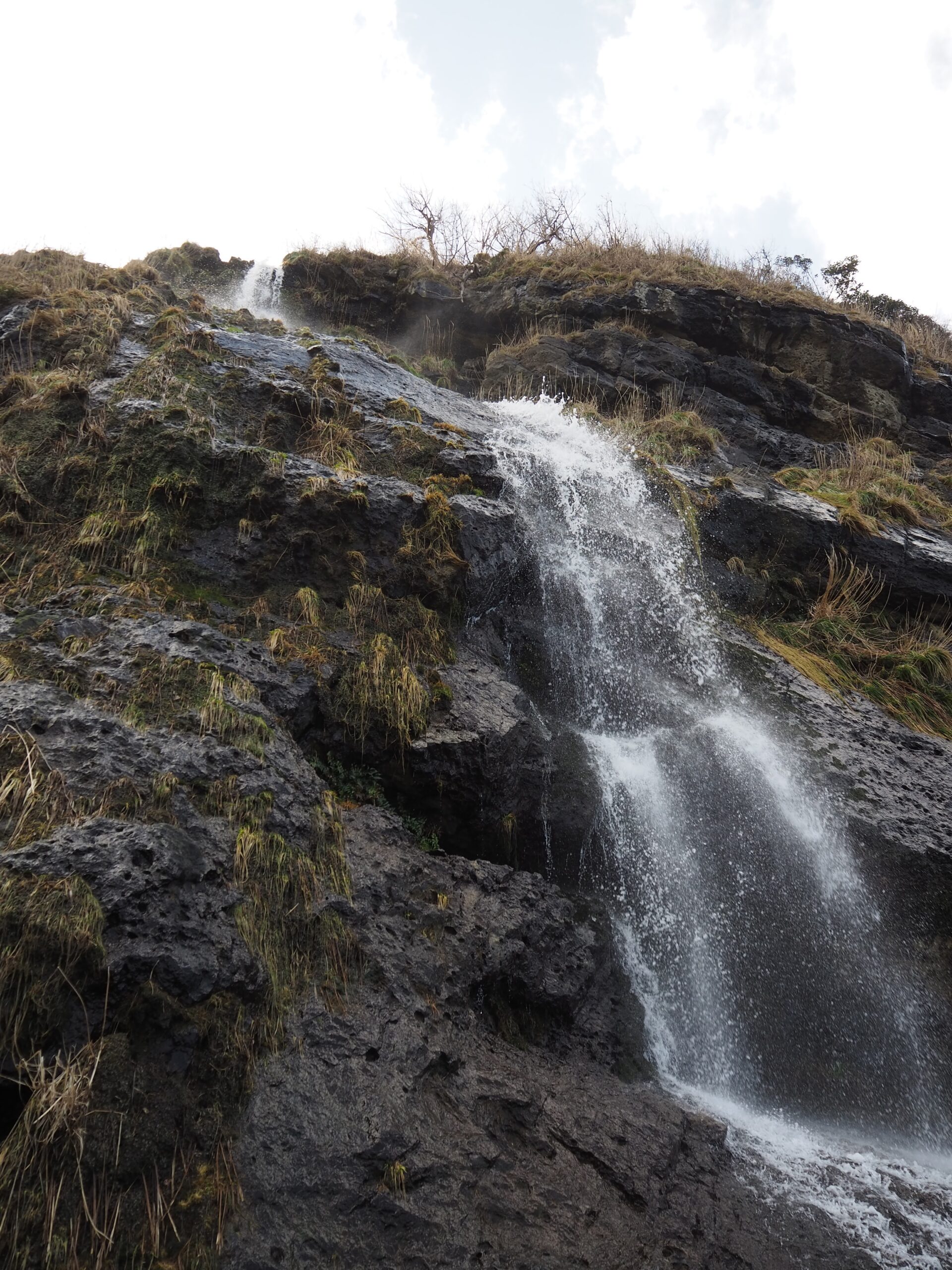 石川県輪島市 垂水の滝 吹き上げの滝 落差