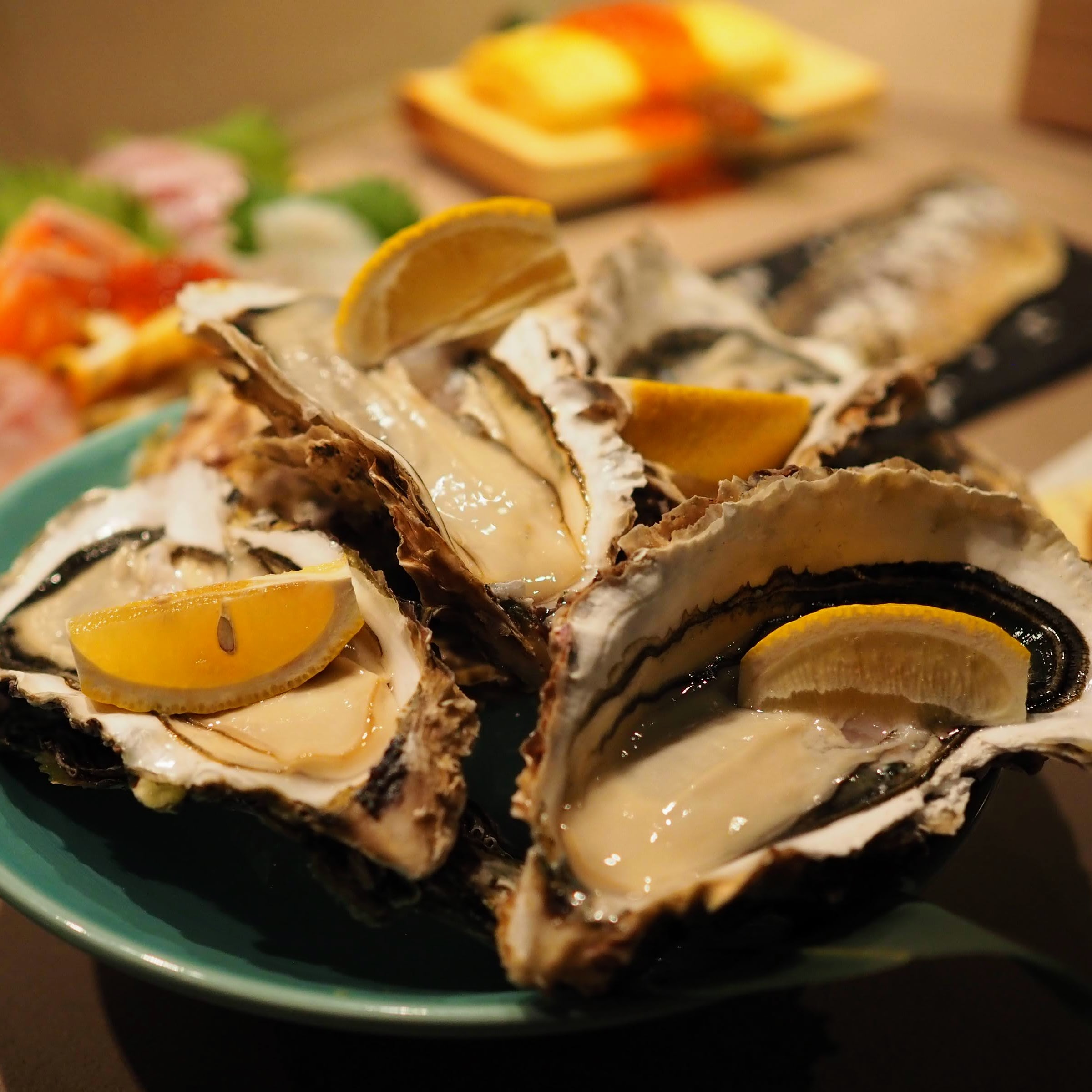 東京都新宿区 北海道レストラン KIBORI 木彫り 噴火湾牡蠣 生牡蠣