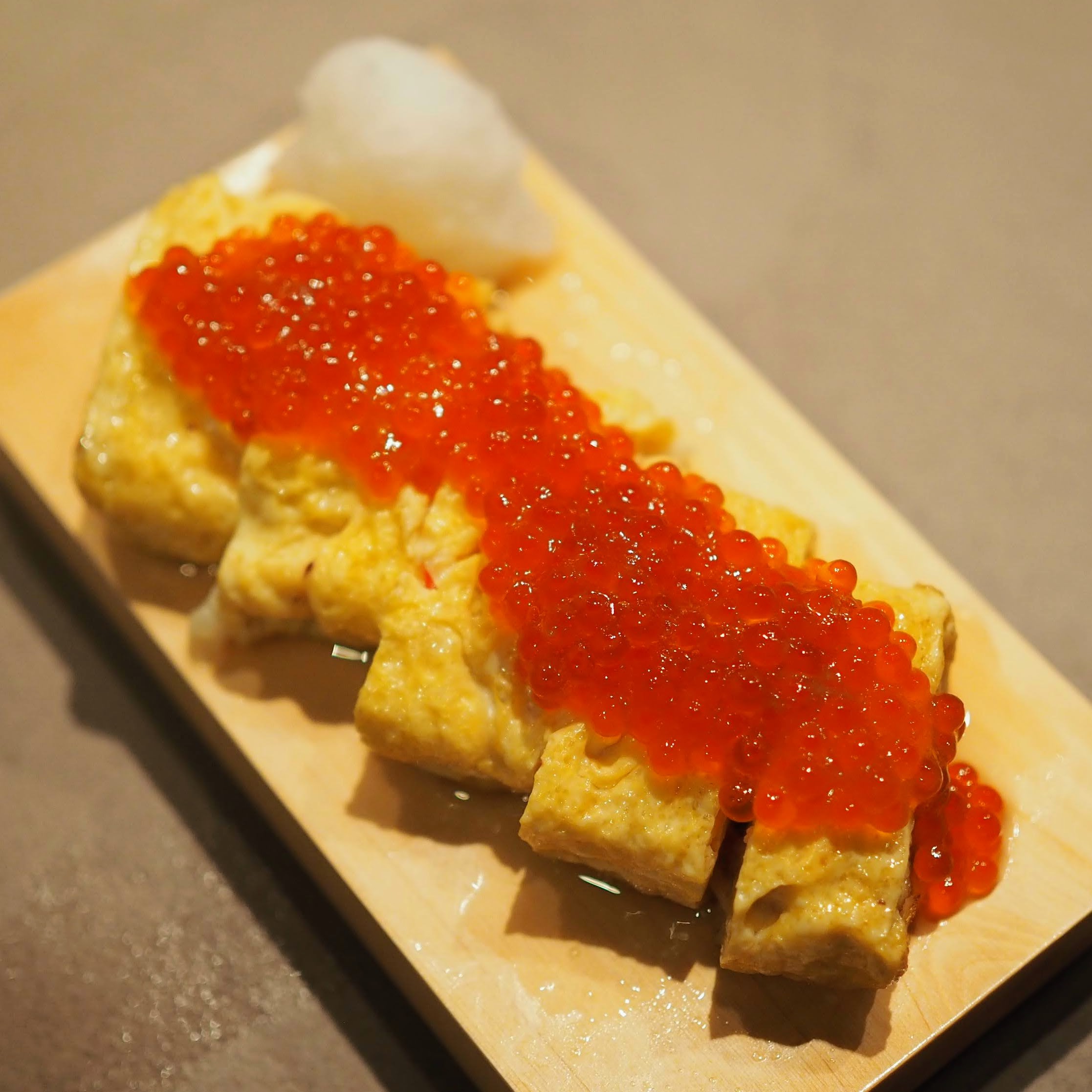 東京都新宿区 北海道レストラン KIBORI 木彫り 蟹とイクラの贅沢出汁巻き玉子焼き