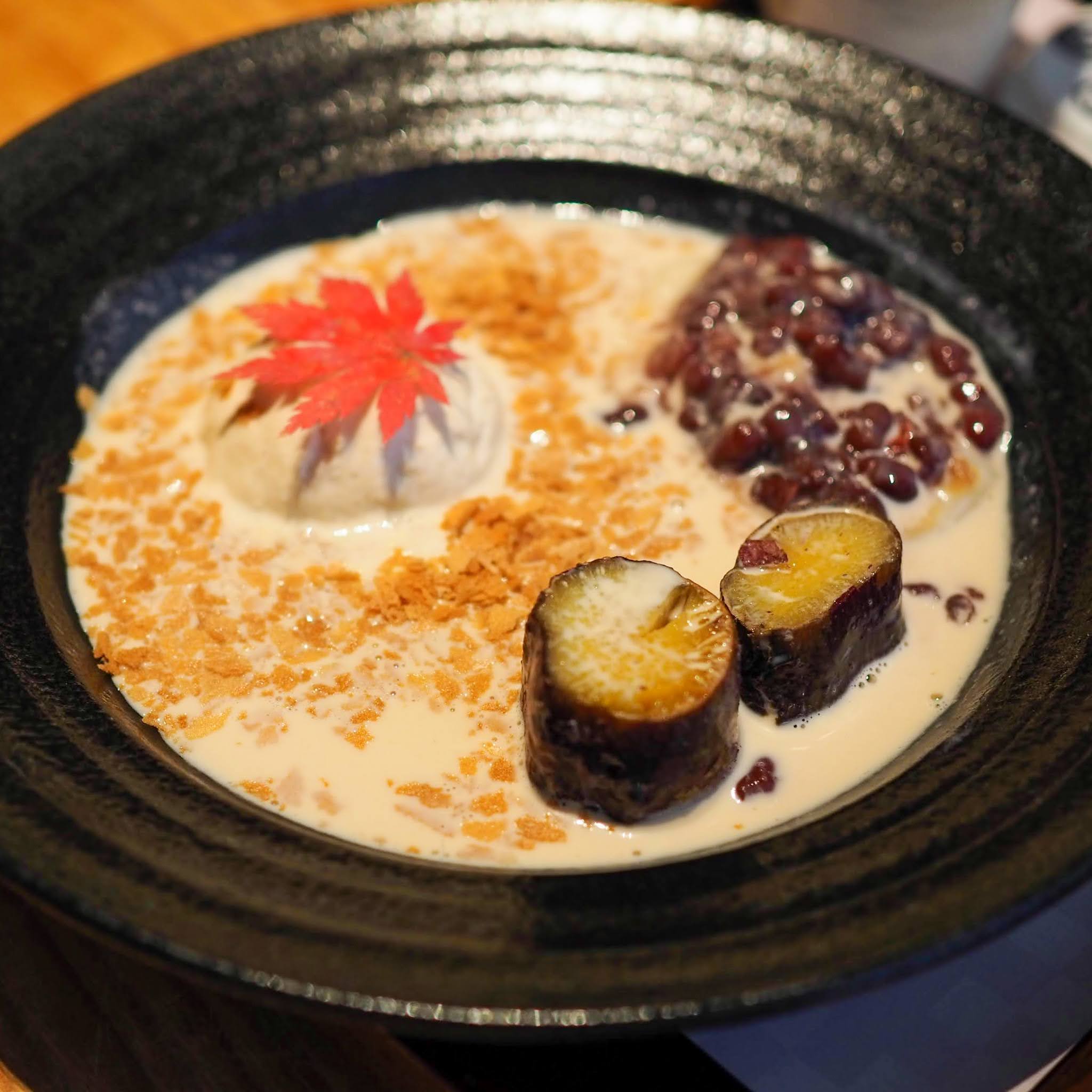 東京都中央区 築地本願寺カフェ Tsumugi さつまいもと胡桃のクリームぜんざい