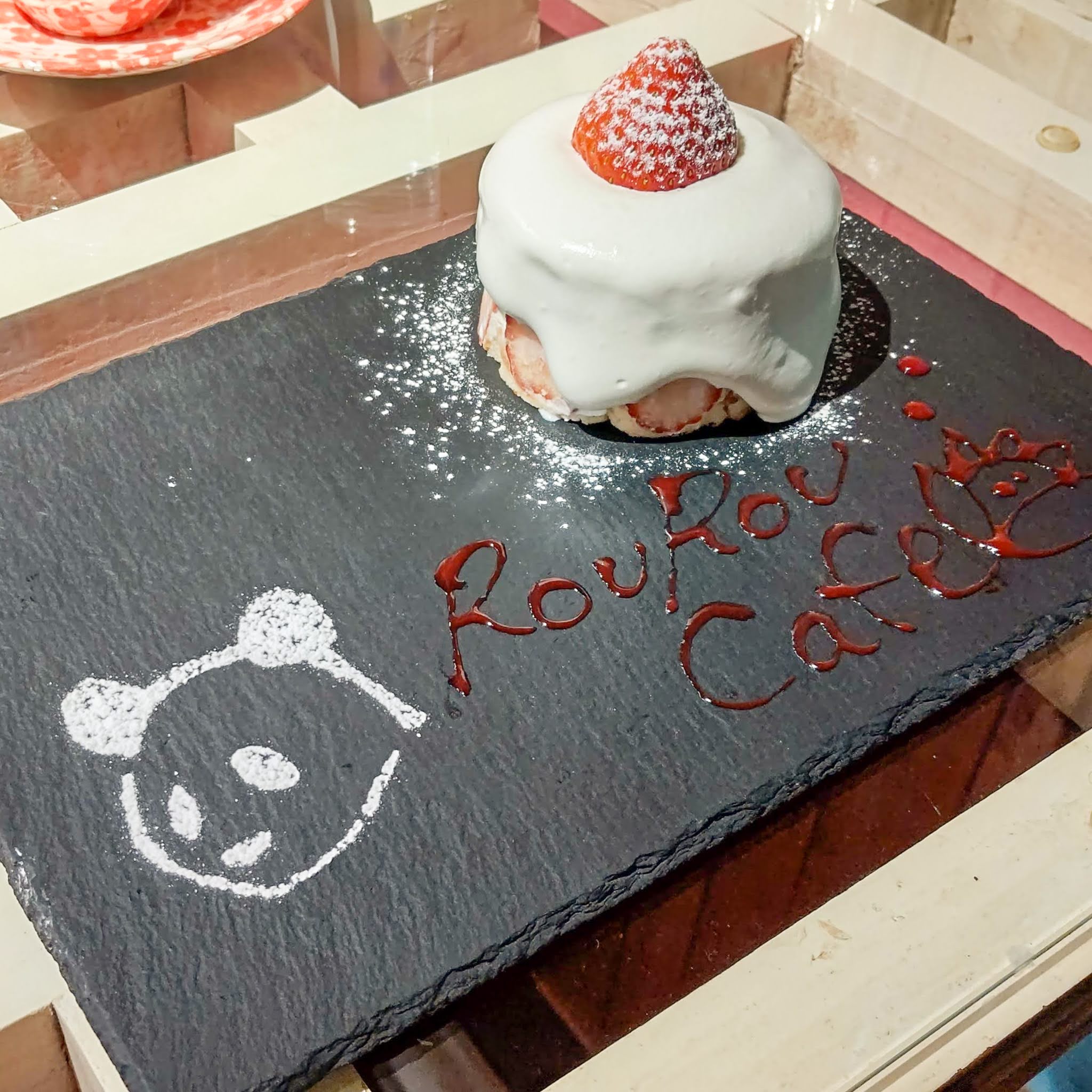 神奈川県横浜市 ROUROU Cafe ロウロウカフェ 季節のショートケーキセット いちごのショートケーキ