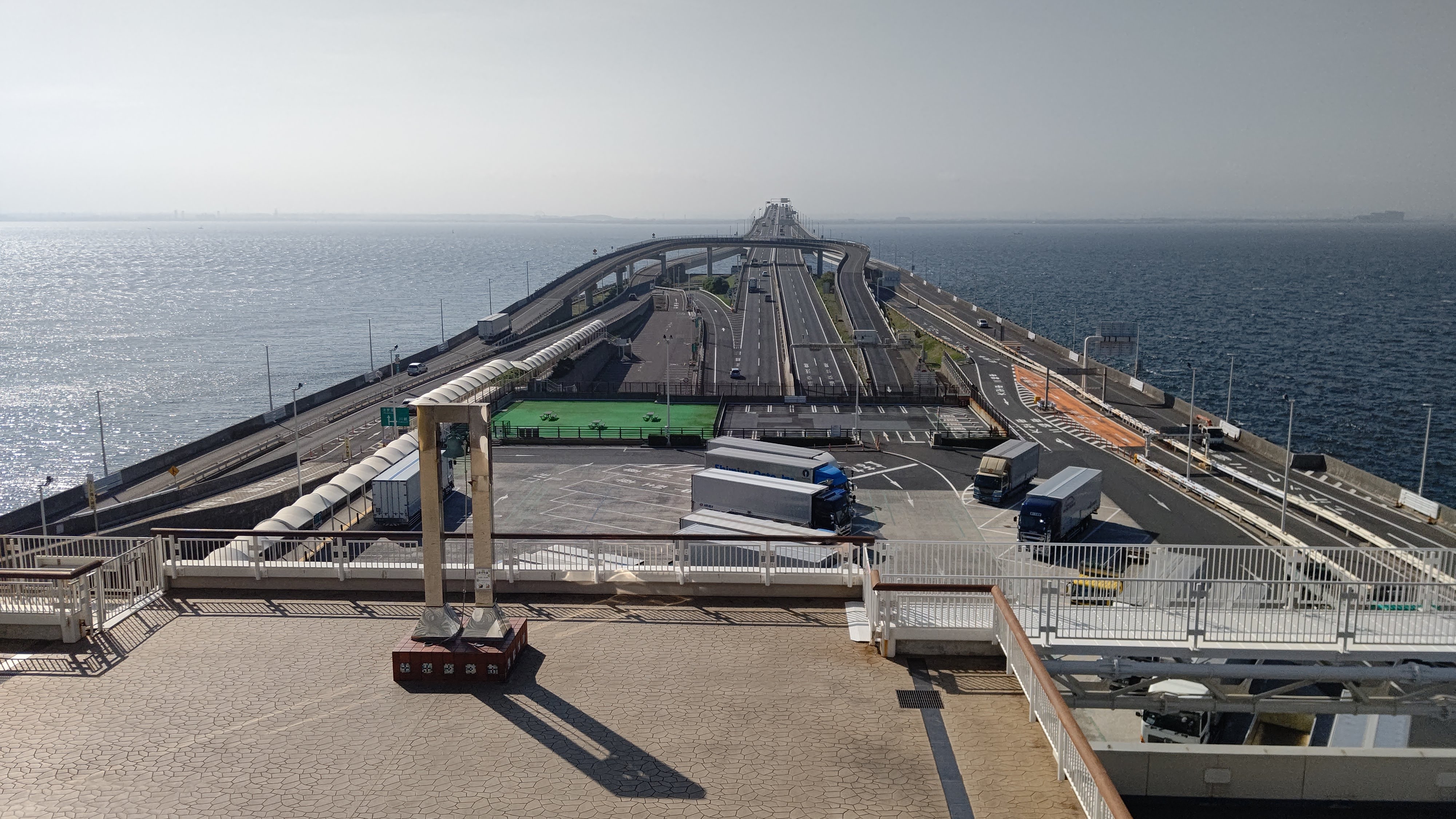 海ほたるパーキングエリア