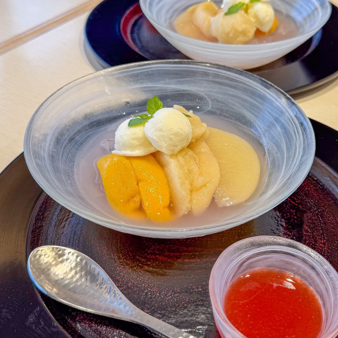京料理 三門 桃とすもものひんやりあんみつ