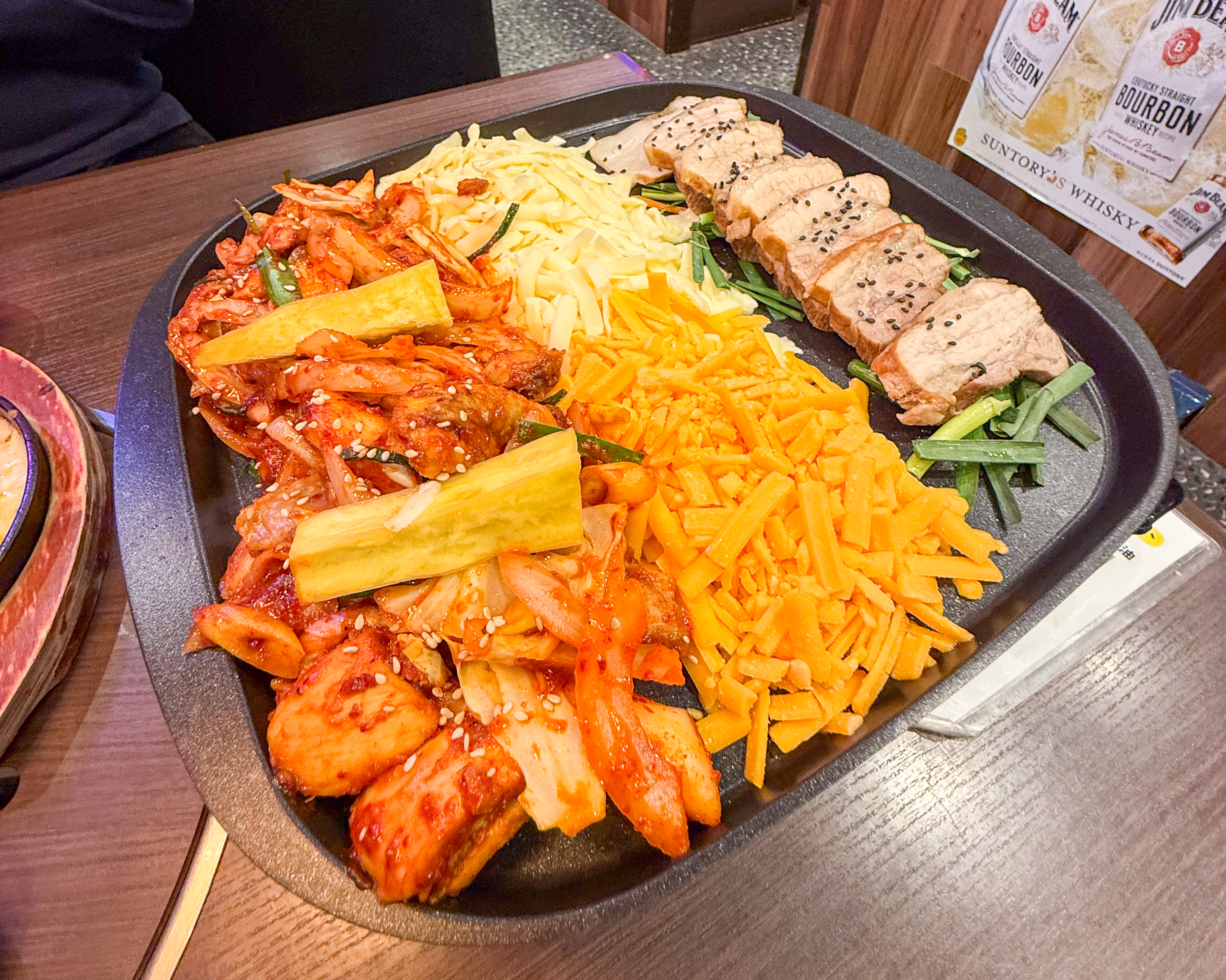 韓国料理 ホンデ 大宮東口店 熟成サムギョプサルチーズタッカルビ