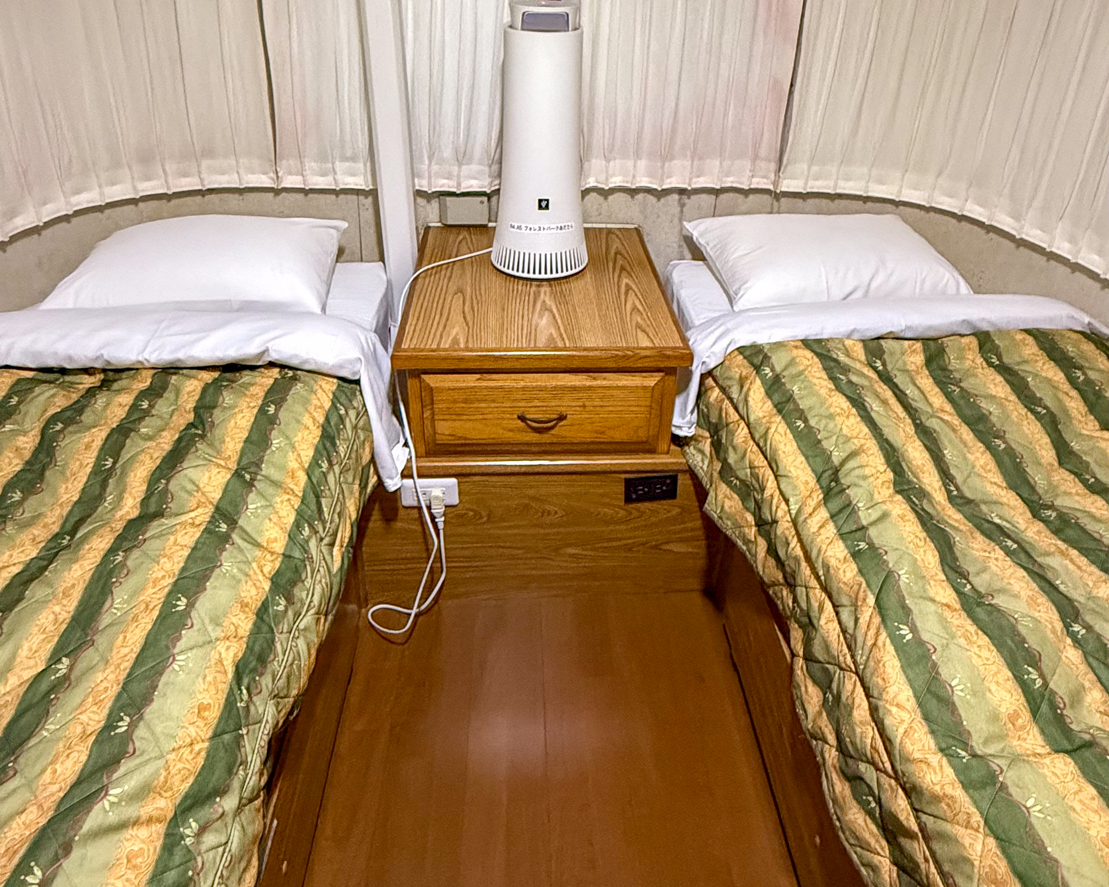 フォレストパークあだたら 常設トレーラー ベッドルーム