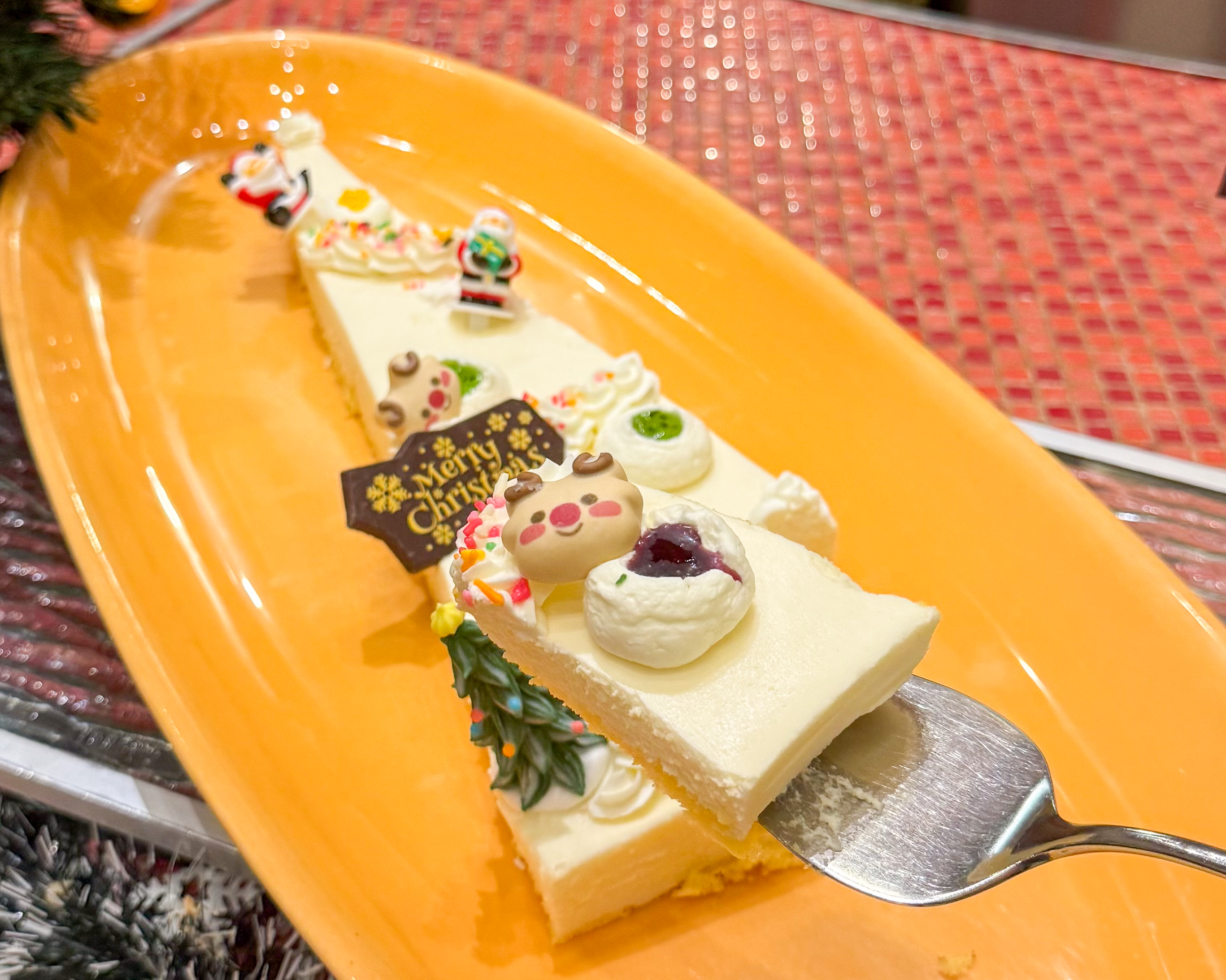 シェラトン・グランデ・トーキョーベイ・ホテル グランカフェ クリスマスブッフェ 2025