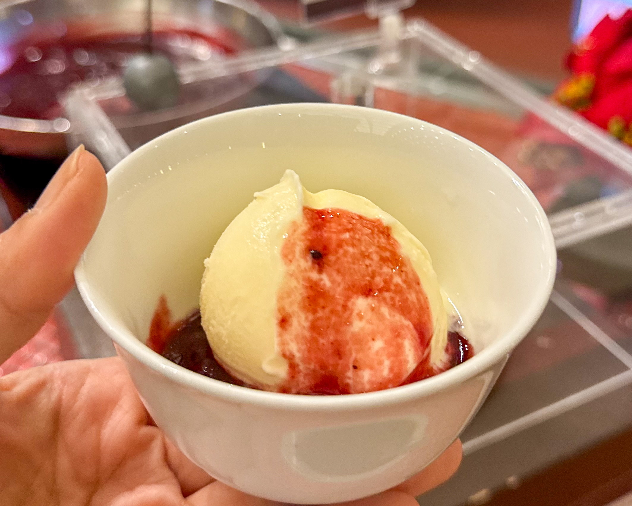 シェラトン・グランデ・トーキョーベイ・ホテル グランカフェ クリスマスブッフェ 2025 アイス