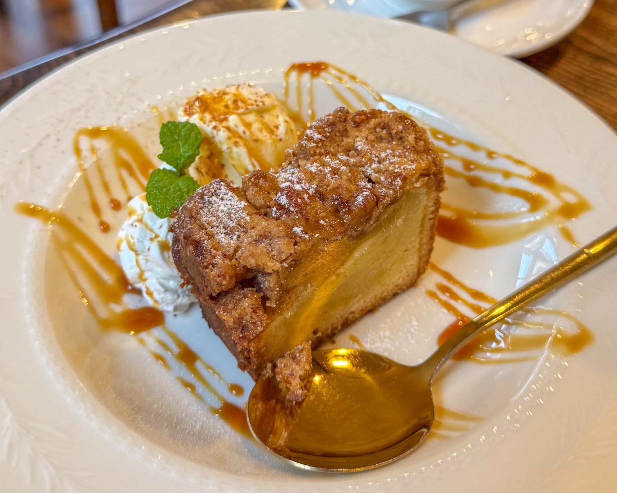 カフェレストラン亜詩麻 自家製アップルクランブル