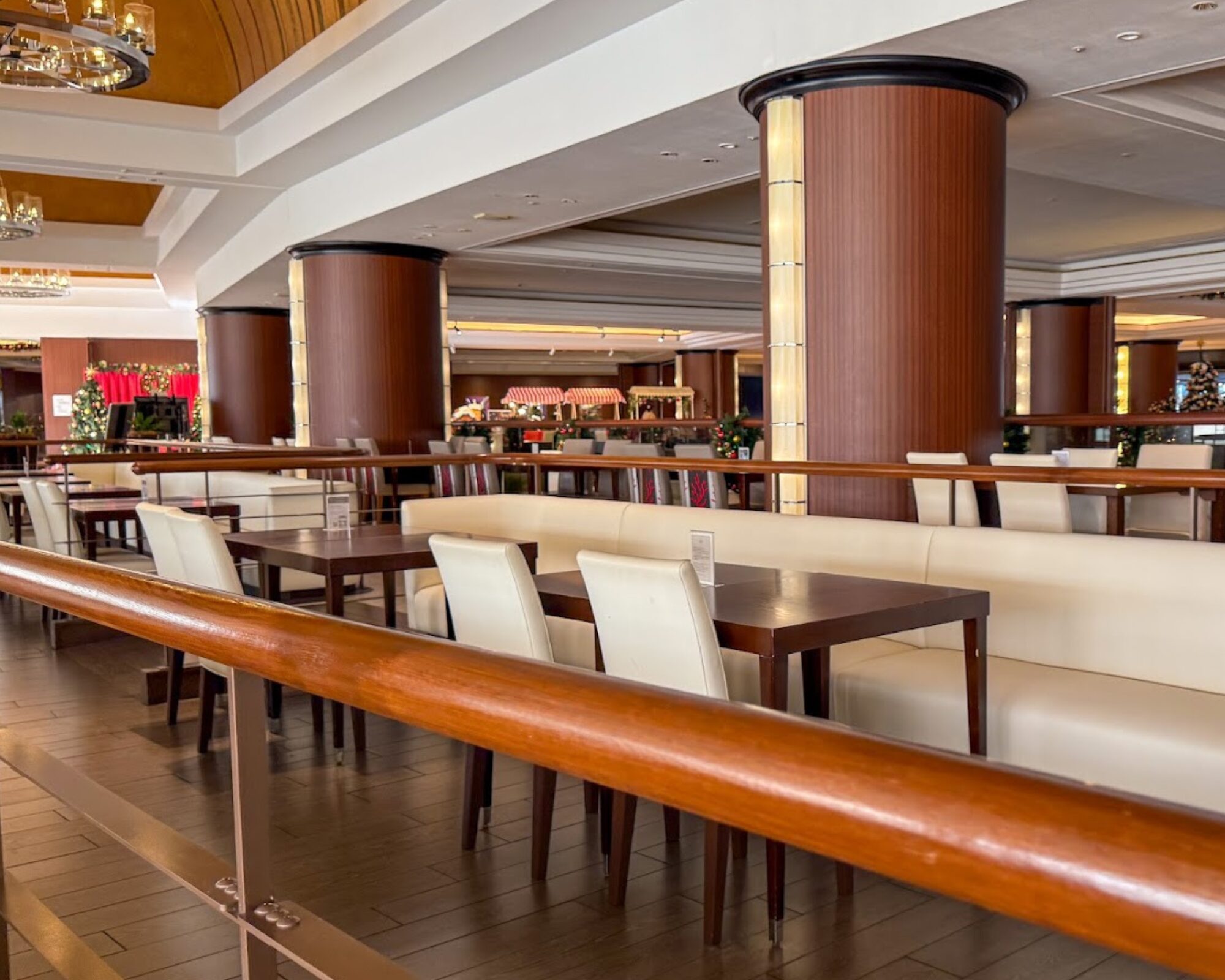 シェラトン・グランデ・トーキョーベイ・ホテル カフェ トスティーナ