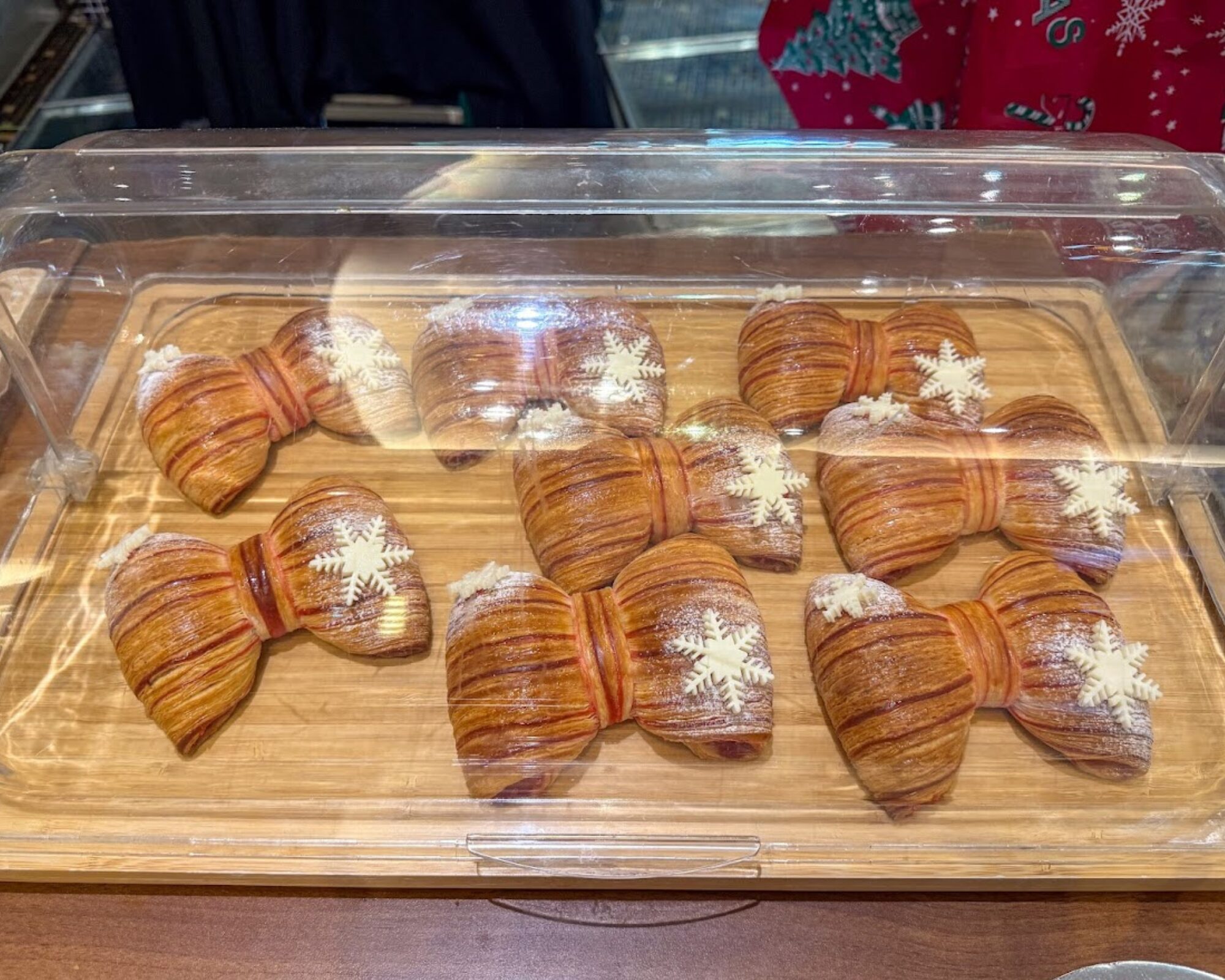 シェラトン・グランデ・トーキョーベイ・ホテル カフェ トスティーナ クリスマスベーカリー リボンデニッシュ