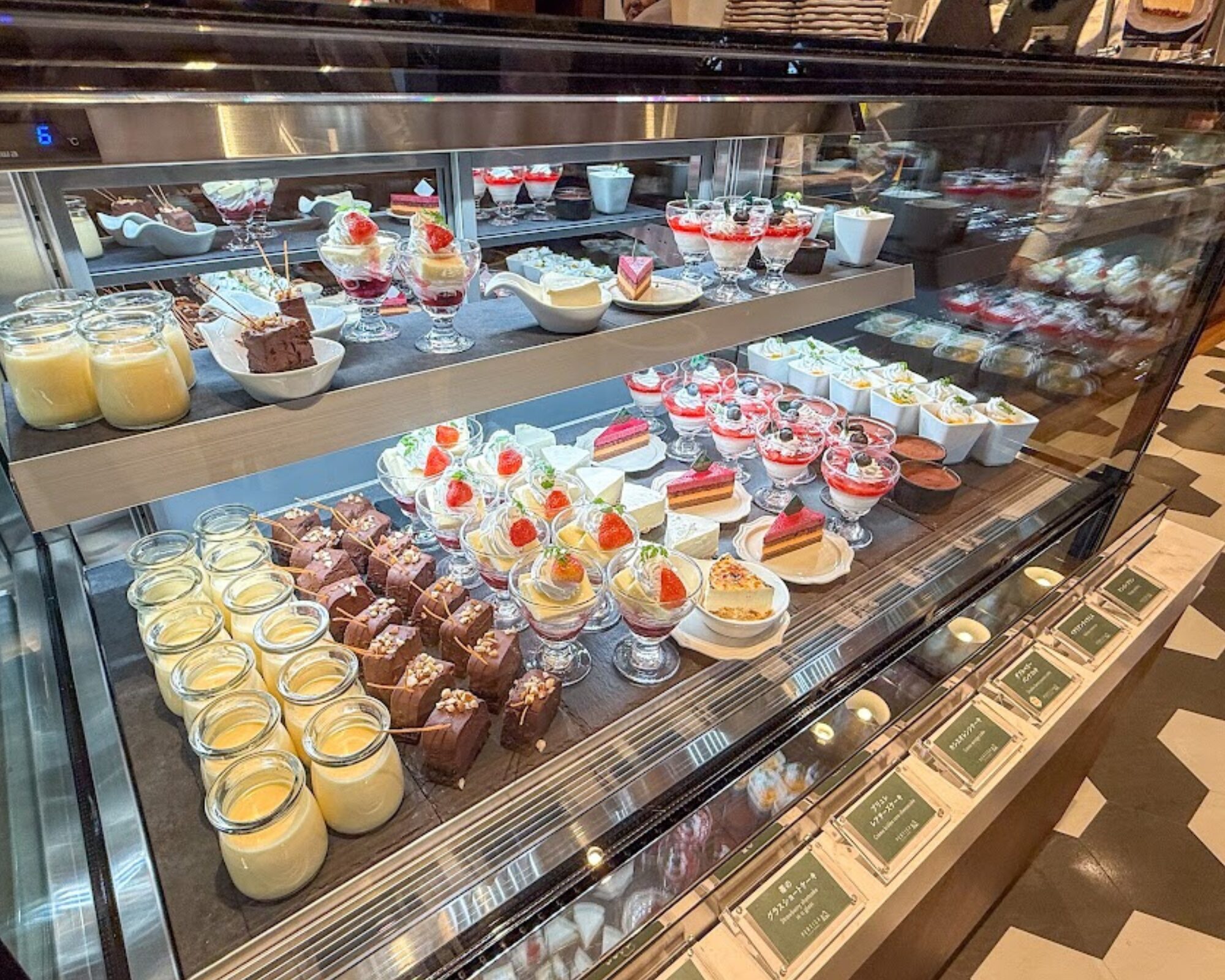 ITALIAN RESORT PERTICA ペルティカ さいたま新都心 ドルチェ&ジェラート