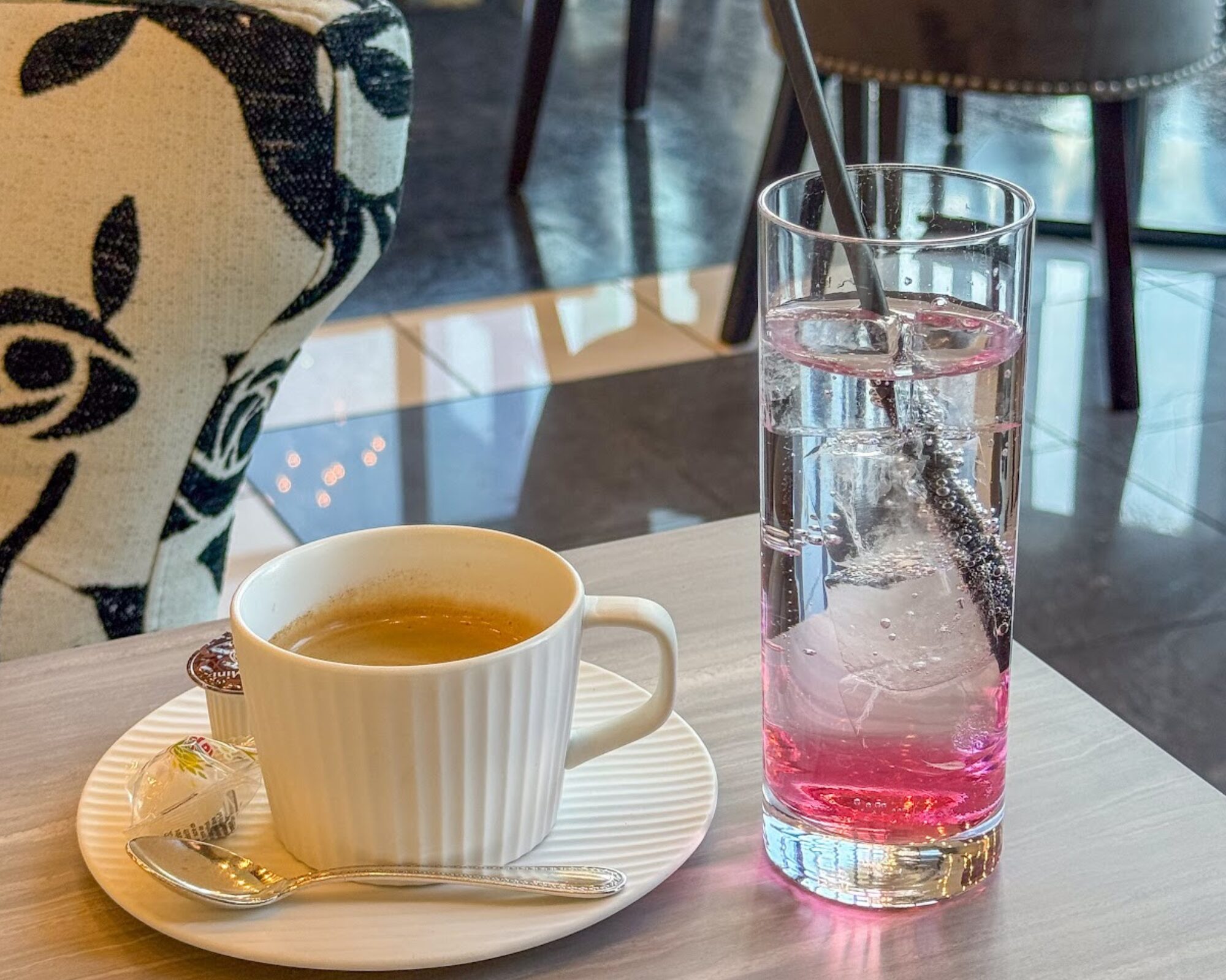 大宮璃宮 四季庭 クリスマス限定アフタヌーンティー ピンクローズソーダ コーヒー