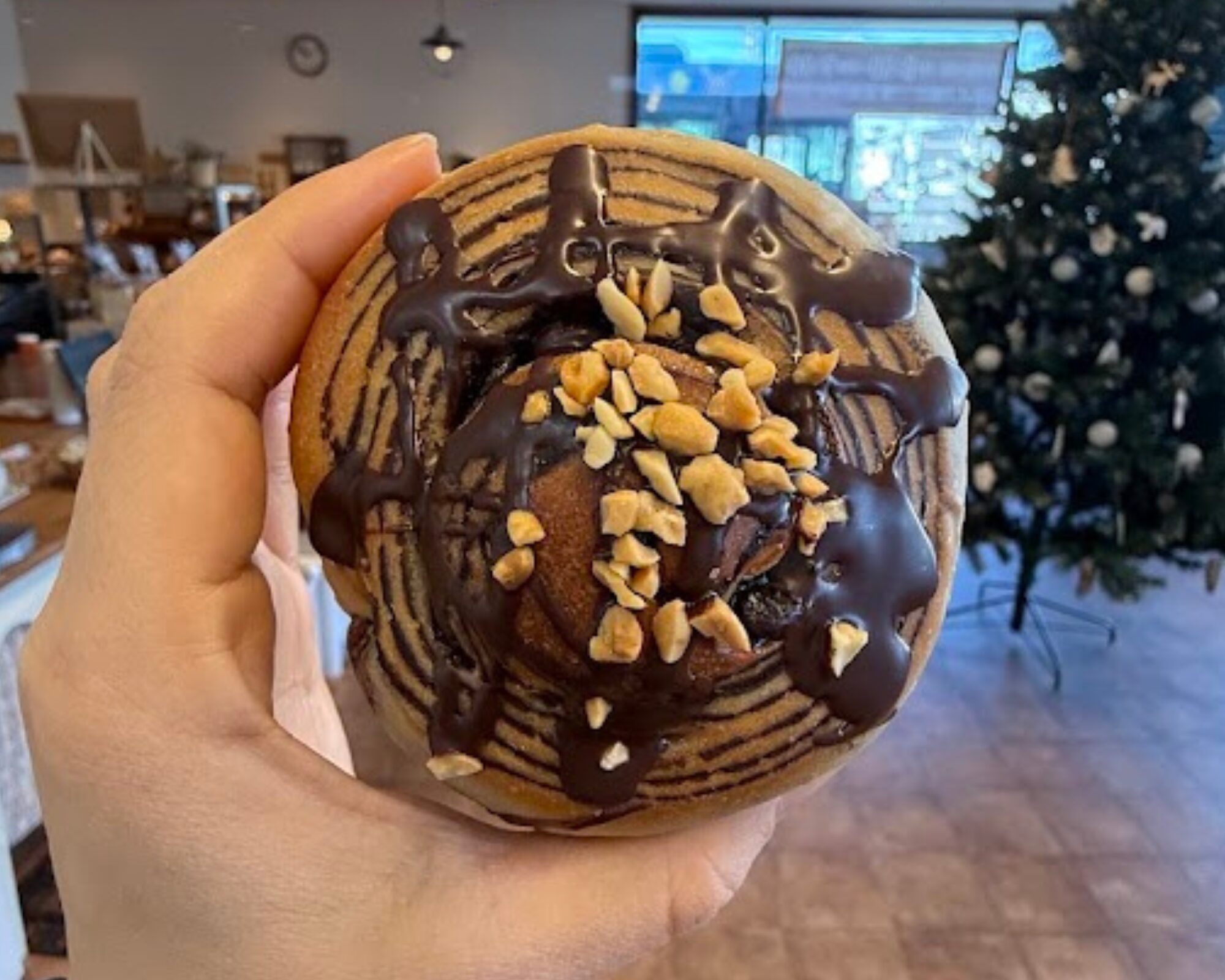 ぱん工房 MAHOROBA ダブルチョコロール