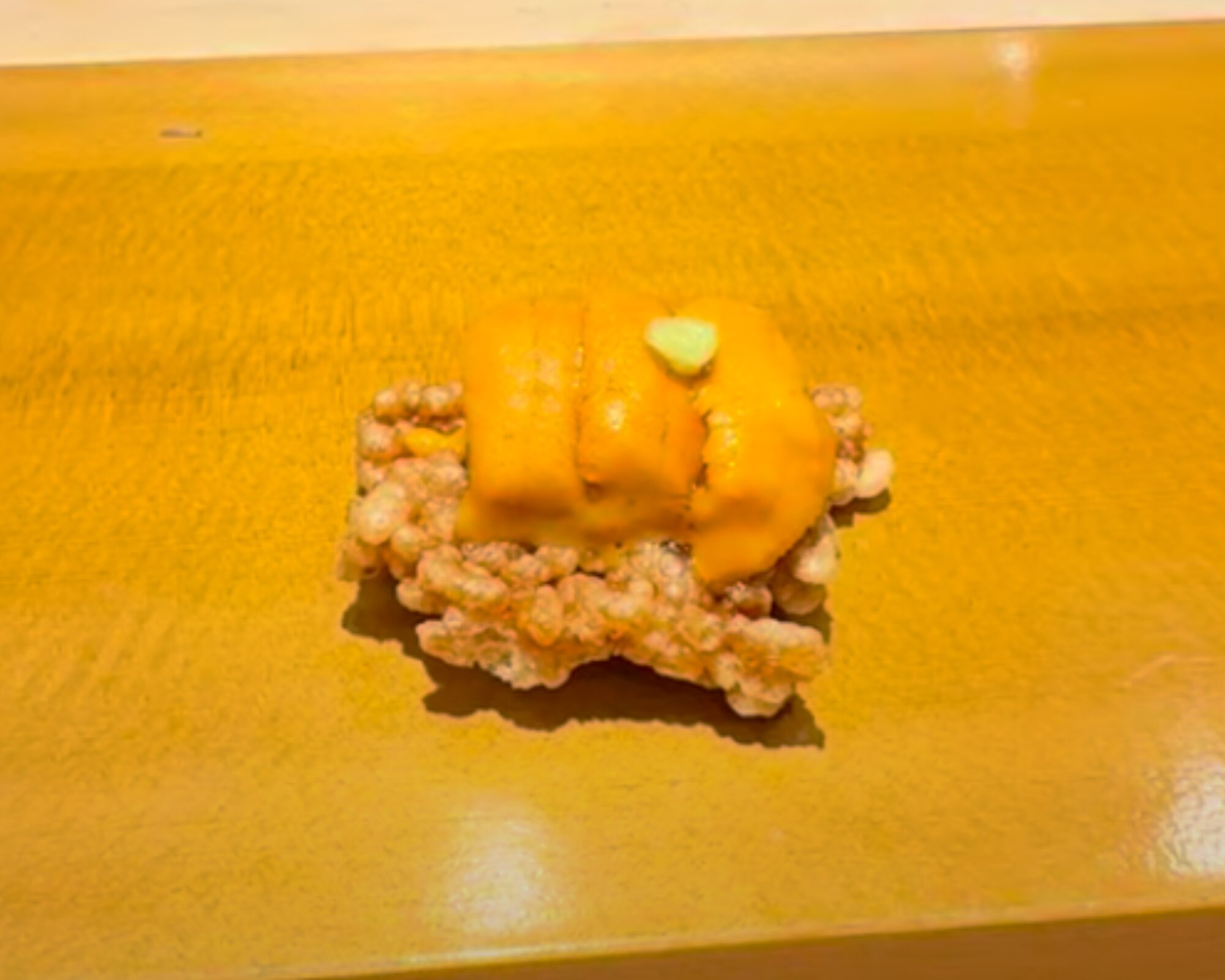 すし いなせ 鮨とつまみのおまかせコース バフンウニとシャリのおこげ