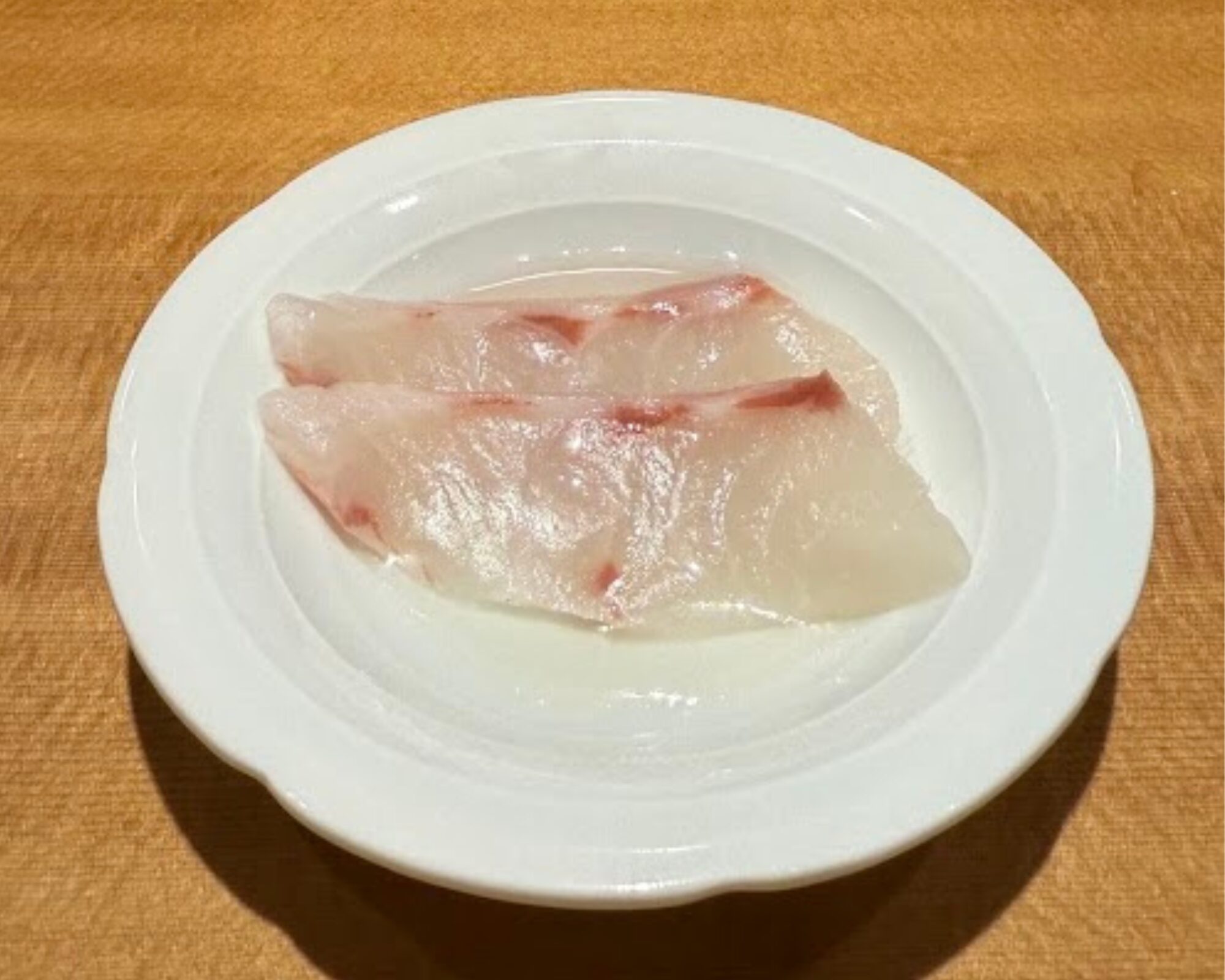 すし いなせ 鮨とつまみのおまかせコース 本日の刺身 イシダイ