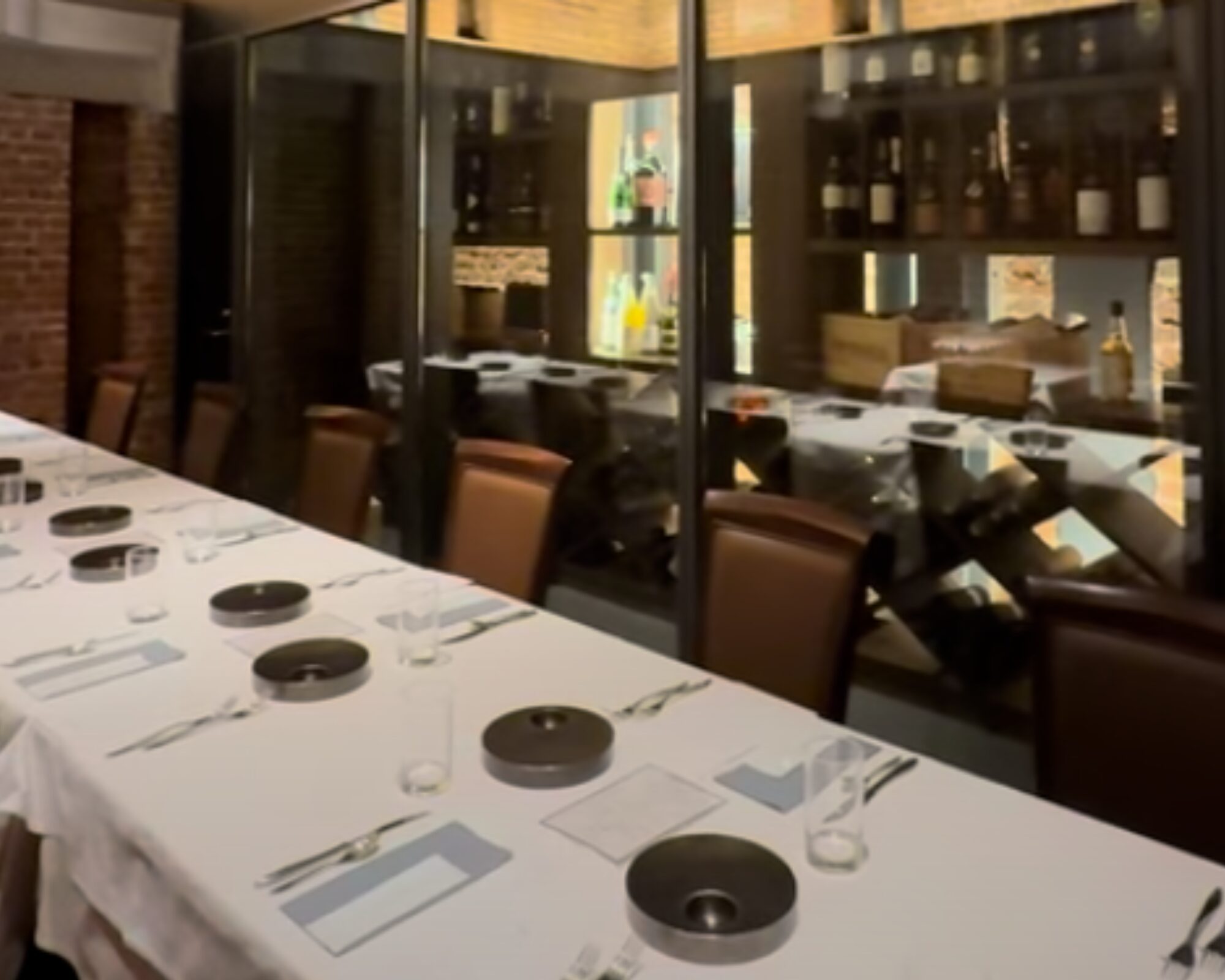 Azzurri KOEDO アズーリ コエド 金庫室 ワインセラー