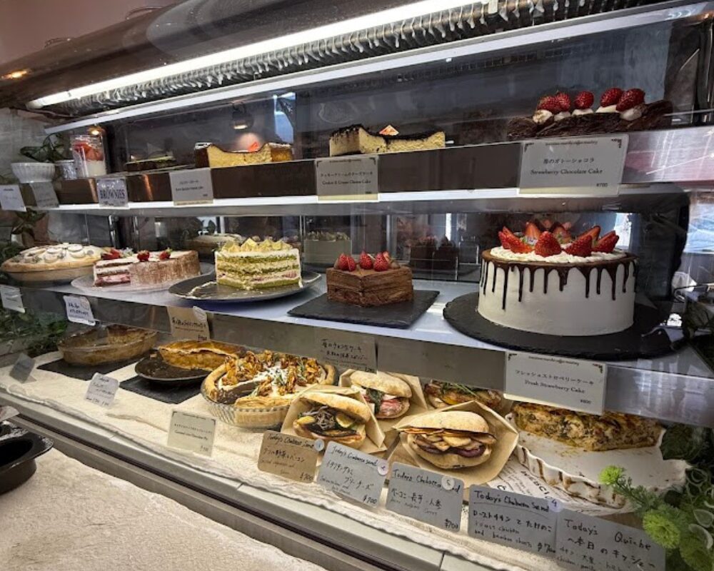 Cafe Troisieme Marche Coffee Roastery ケーキ