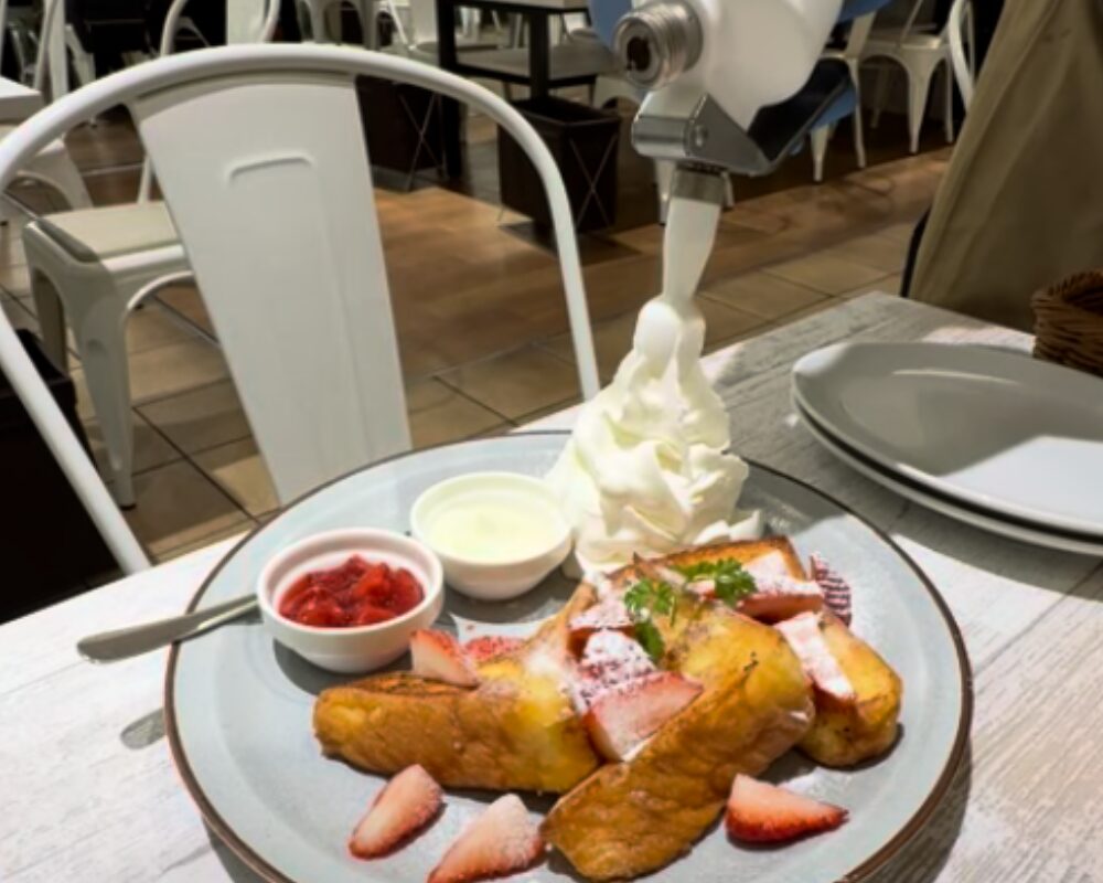 北国とミルク 浦和パルコ店 北国フレンチトースト 季節フルーツ・純生クリームのエスプーマ