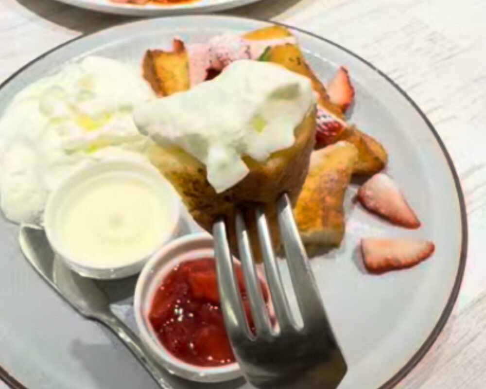 北国とミルク 浦和パルコ店 北国フレンチトースト 季節フルーツ・純生クリームのエスプーマ