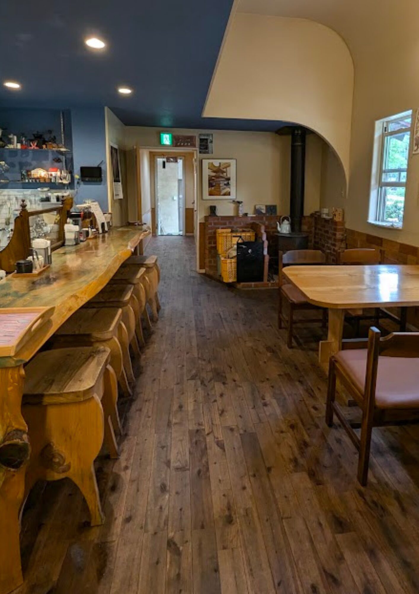 Bakery & Cafe ANTON カフェスペース イートイン