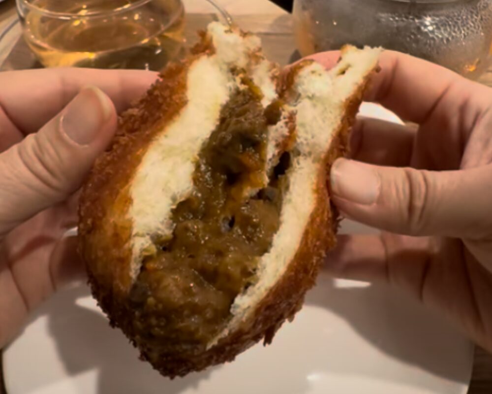 パン工房カフェ ほっこり カレーパン