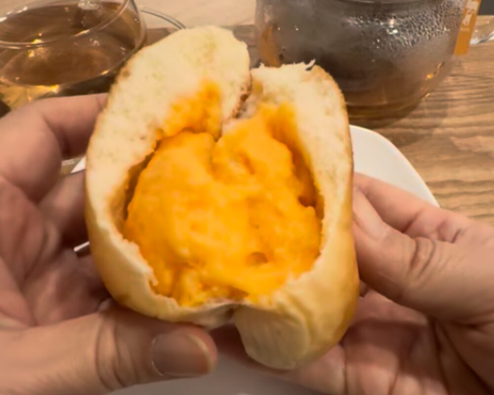 パン工房カフェ ほっこり クリームパン