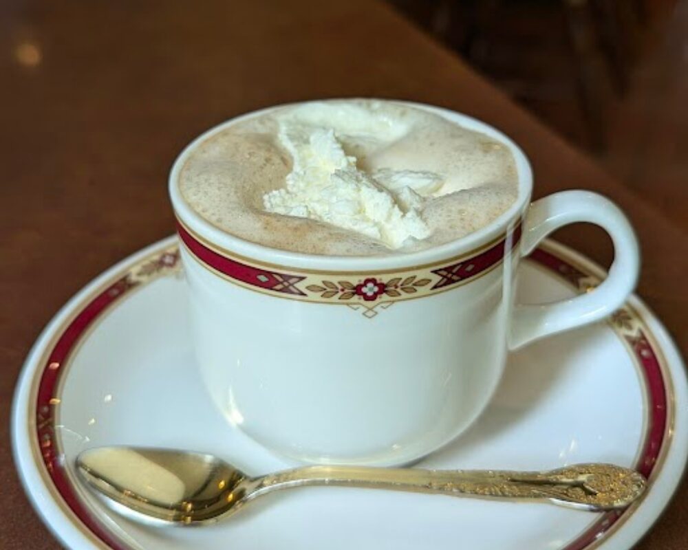 十字屋可否茶館 昼神店 ウインナーコーヒー