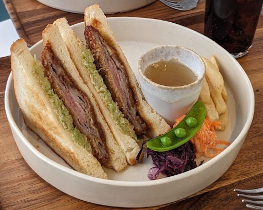 クロカツサン 黒豚ミルフィーユカツサンド