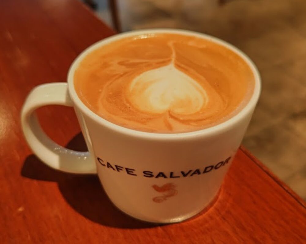 CAFE SALVADOR BUSINESS SALON カフェラテ