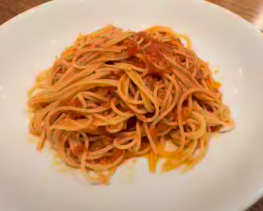 1+2 いちたすに トマトソースのスパゲティ