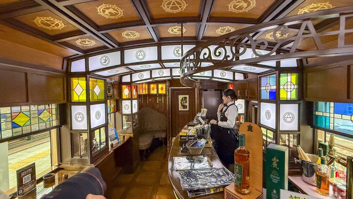 特急 A列車で行こう バーカウンター