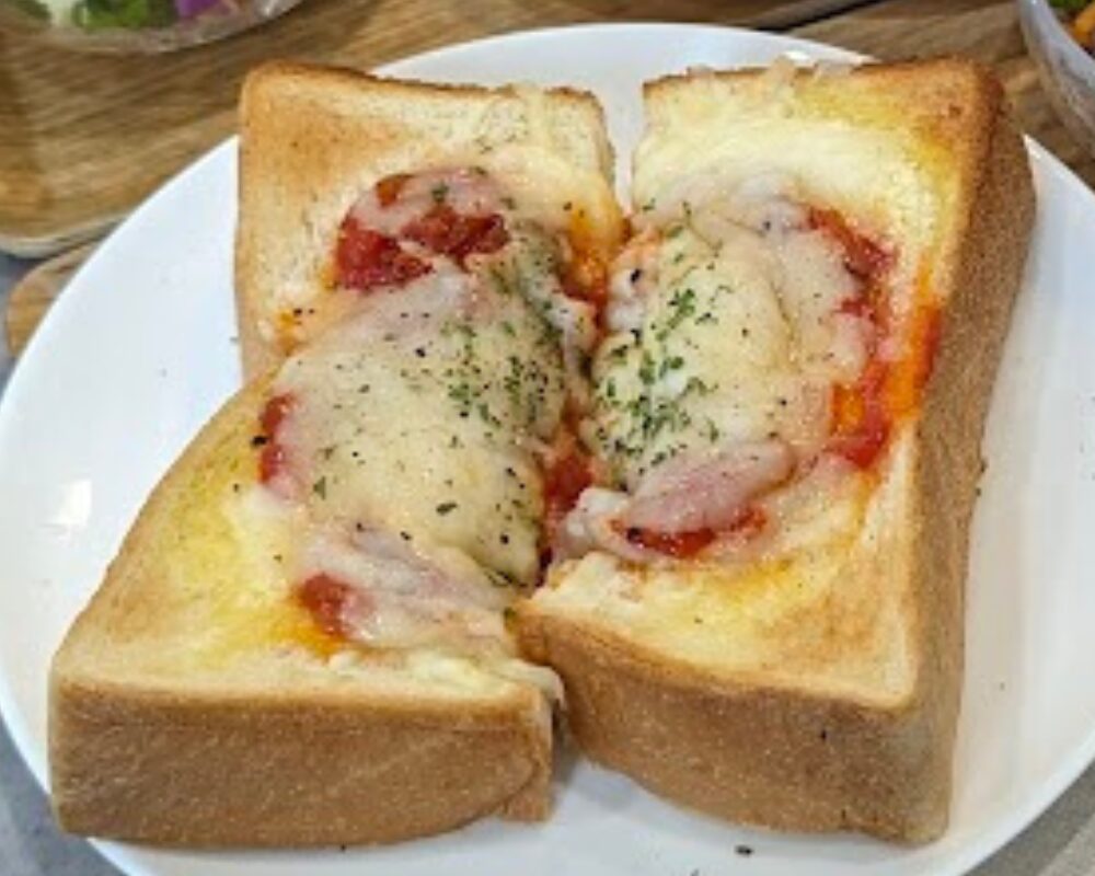 小さな珈琲屋さん ことこと ピザトーストセット コーヒー付