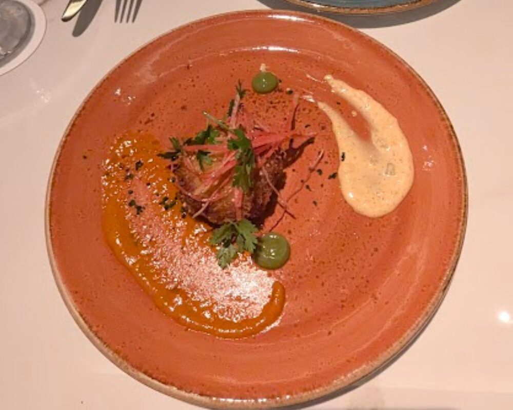 FONDA MEXICANA New York 銀座店 メキシカンクラブケーキ 3種のサルサ