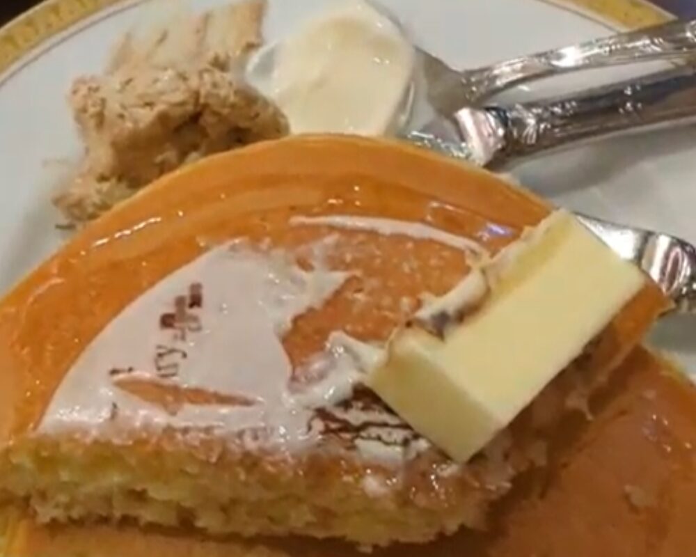 丸福珈琲店 千日前本店 名物ホットケーキプレート
