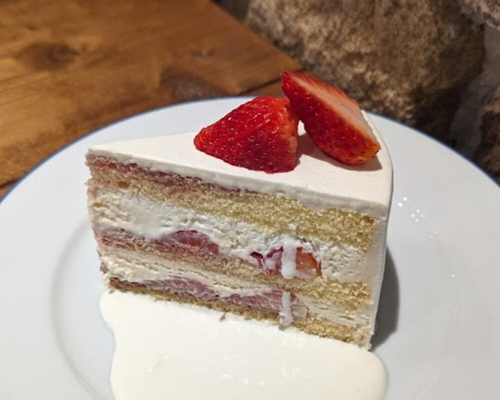 TAKAO COFFEE 苺のショートケーキ