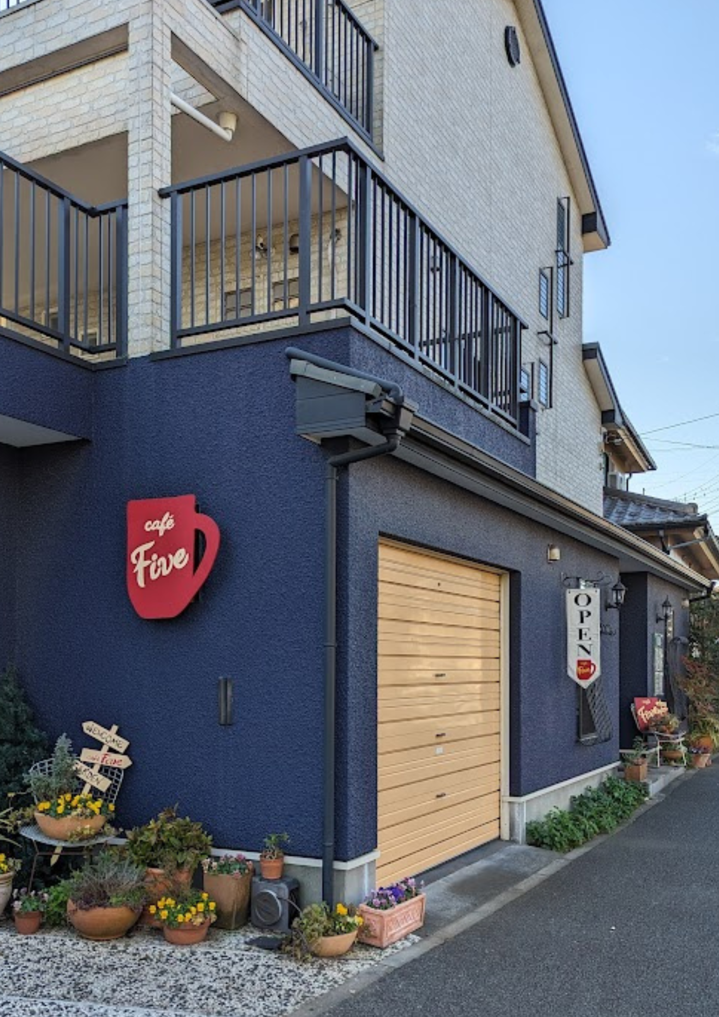 cafe Five
