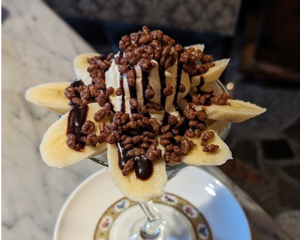cafe Five チョコバナナパフェ