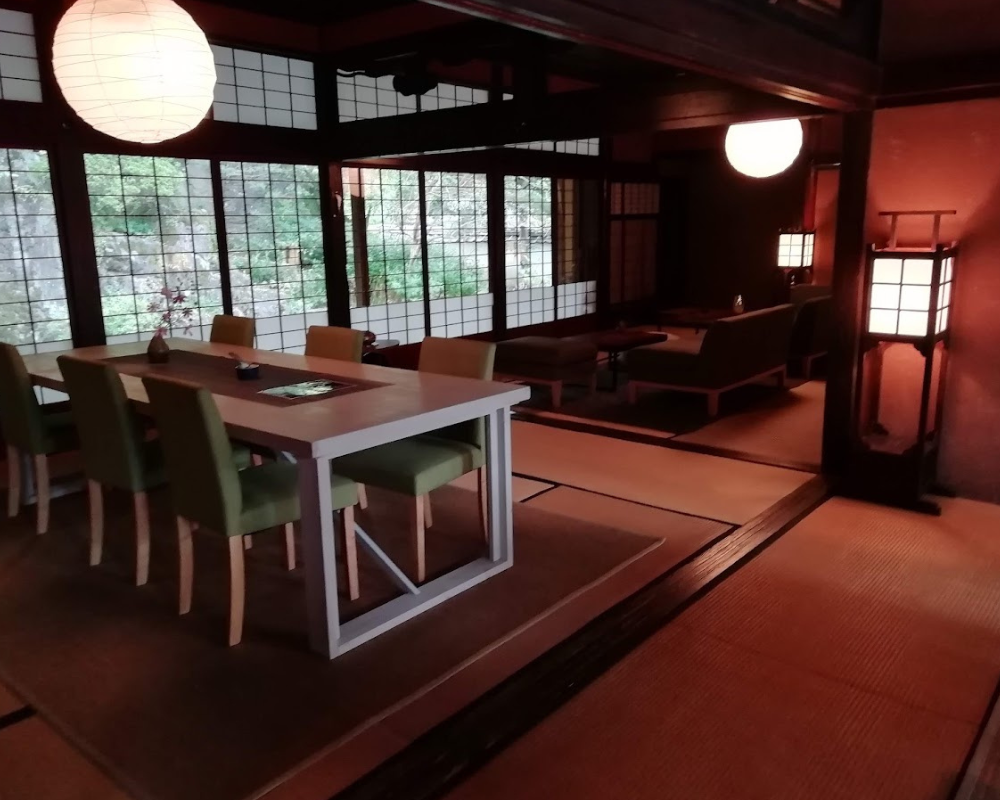 三日月珈琲焙煎所 月鐘楼