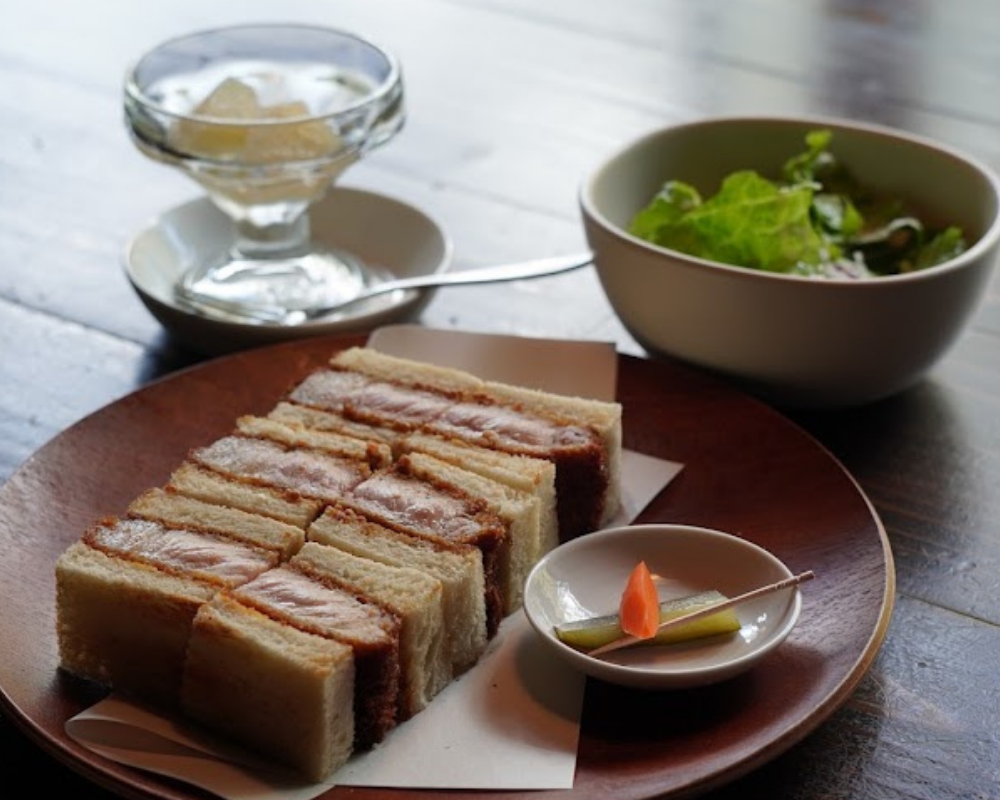 茶房 天井棧敷 カツサンドセット
