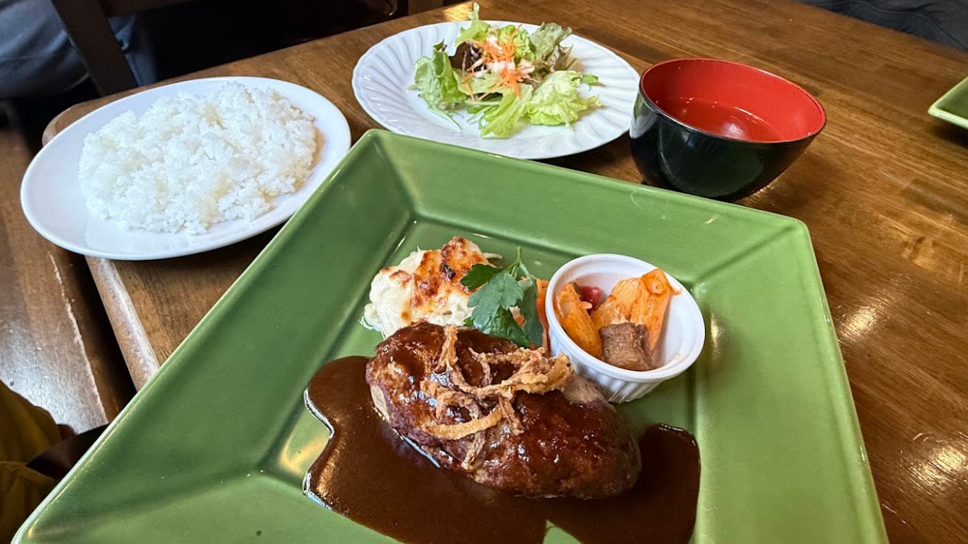 ばぁーぐばーぐ Aランチ ハンバーグ＋デミグラスソース