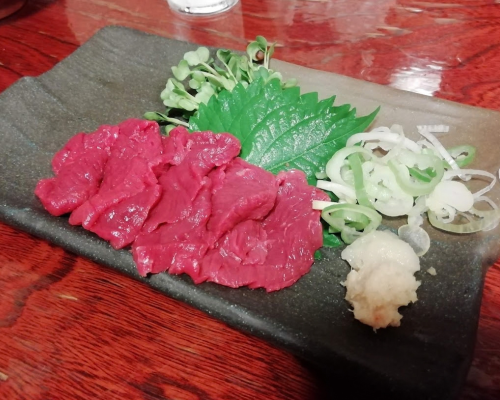 お食事処 歩成 本店 馬刺